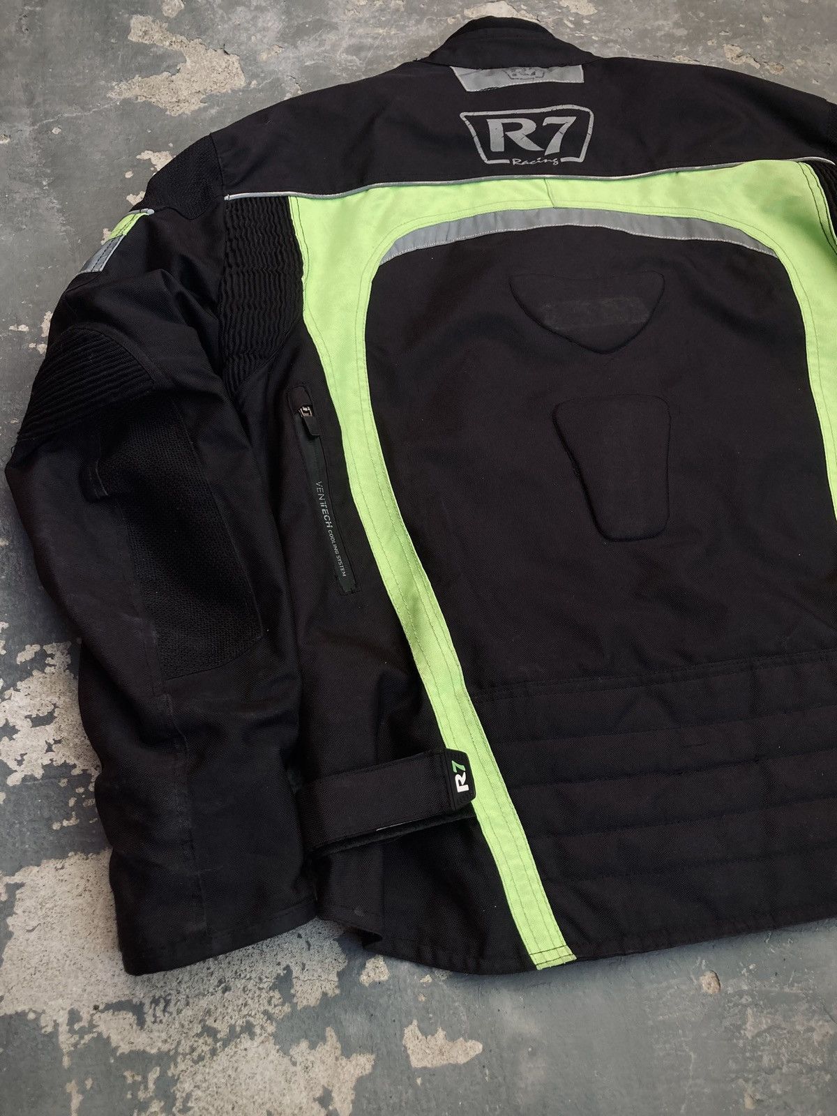 Other R7 Racing Jacket w/ Removable Safety Pads & Inner Liner Size US L / EU 52-54 / 3 - 12 Thumbnail