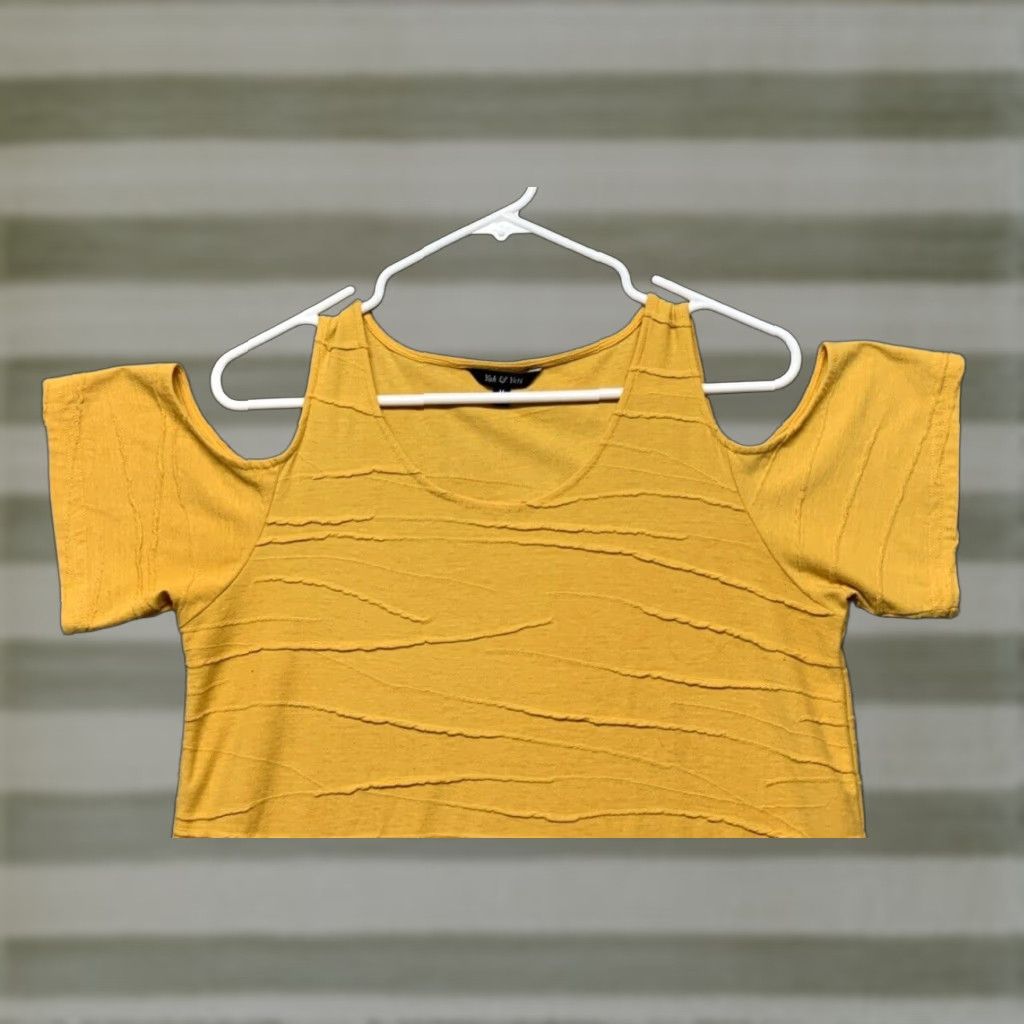 Yeti Yak & Yeti Women’s Dress Mustard SZ M 3” Side Slit 1 Pocket Drop Shoulder Casual Knee Length Short Sleeve Size M / US 6-8 / IT 42-44 - 1 Thumbnail