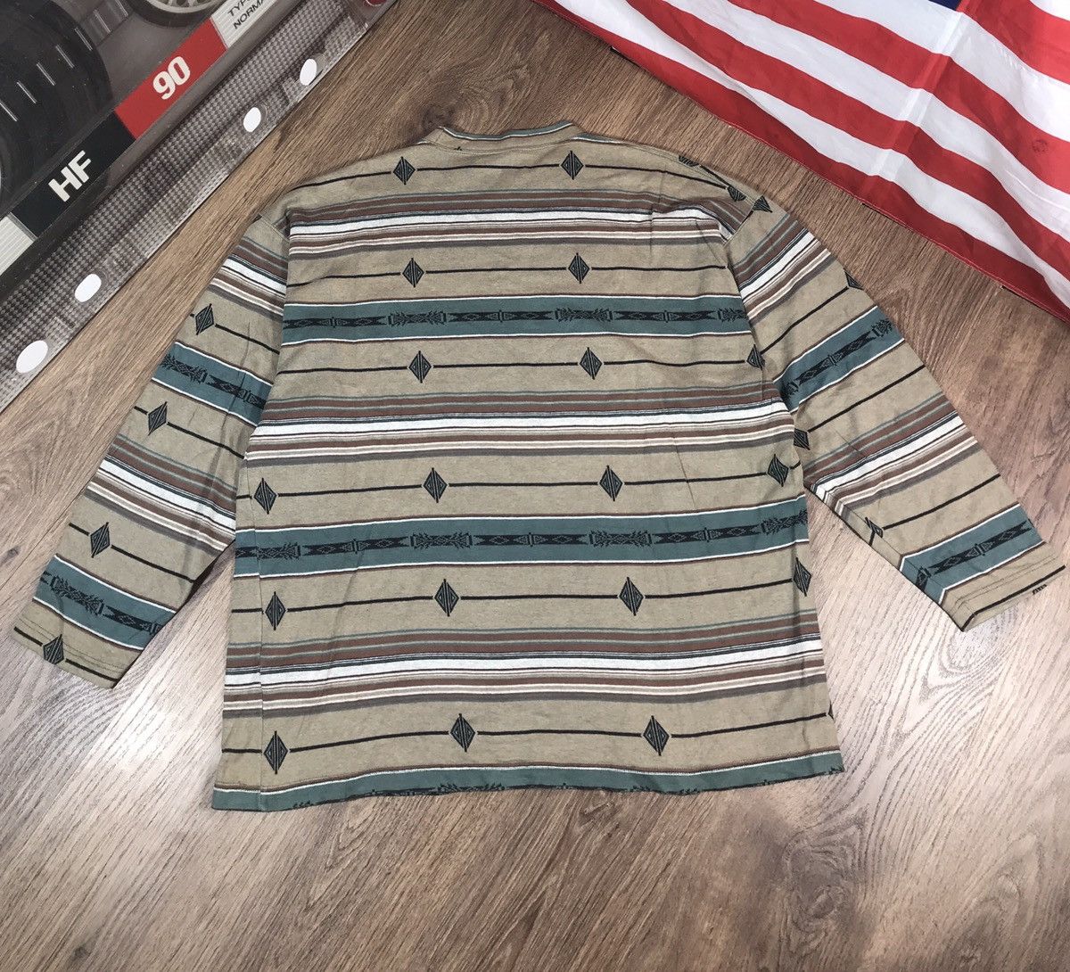 Quiksilver × Vintage Vintage Quiksilver Sweatshirt Long Sleeve Size US XL / EU 56 / 4 - 9 Thumbnail
