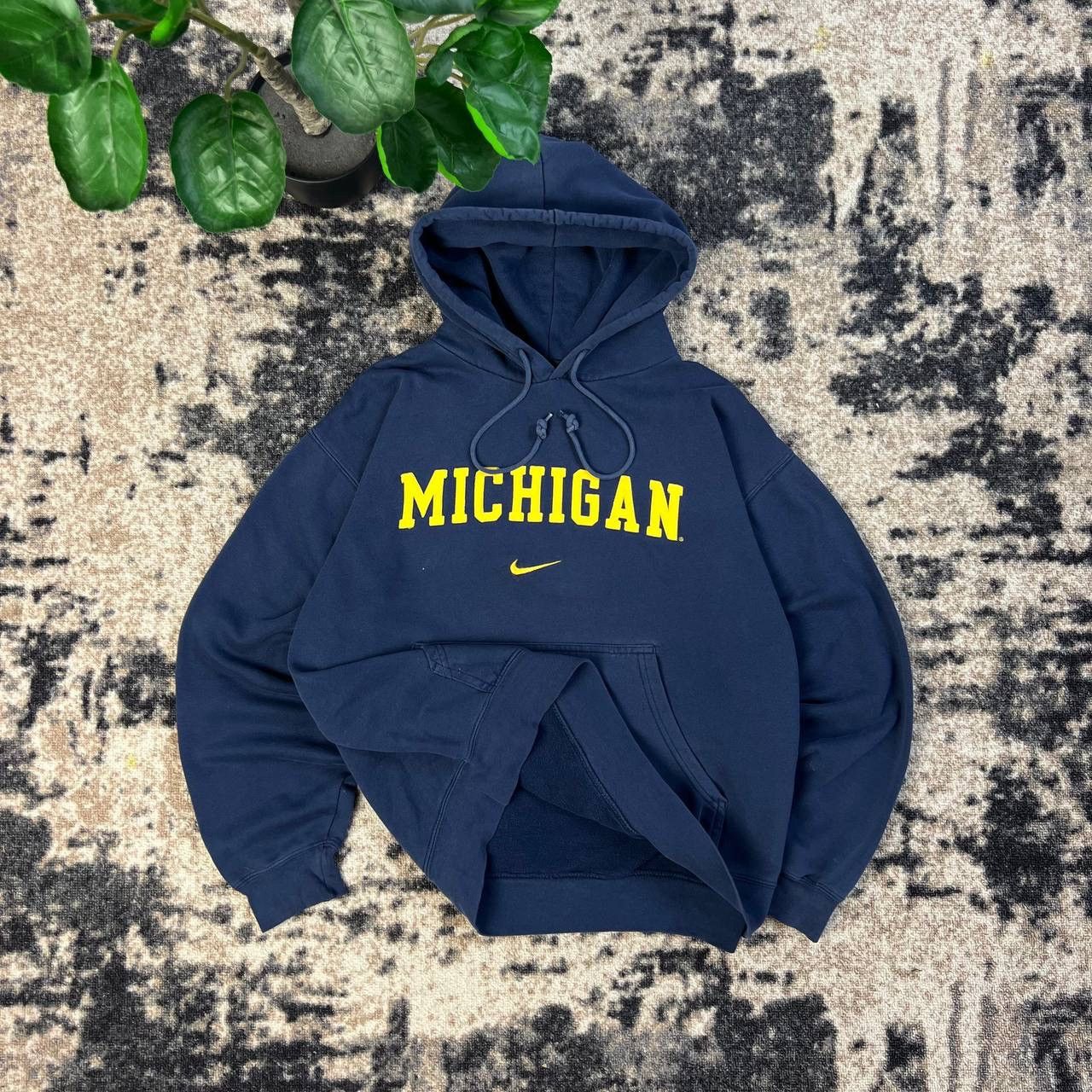 Nike Nike Michigan State Swoosh Big Logo Vintage Y2K Hoodie Size US M / EU 48-50 / 2 - 1 Thumbnail