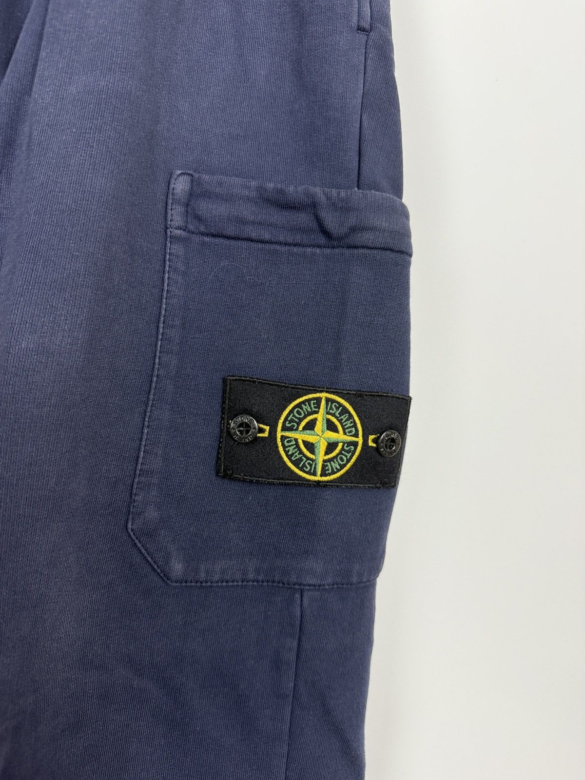 Stone Island Navy blue Stone Island sweatpants Size US 33 - 4 Thumbnail