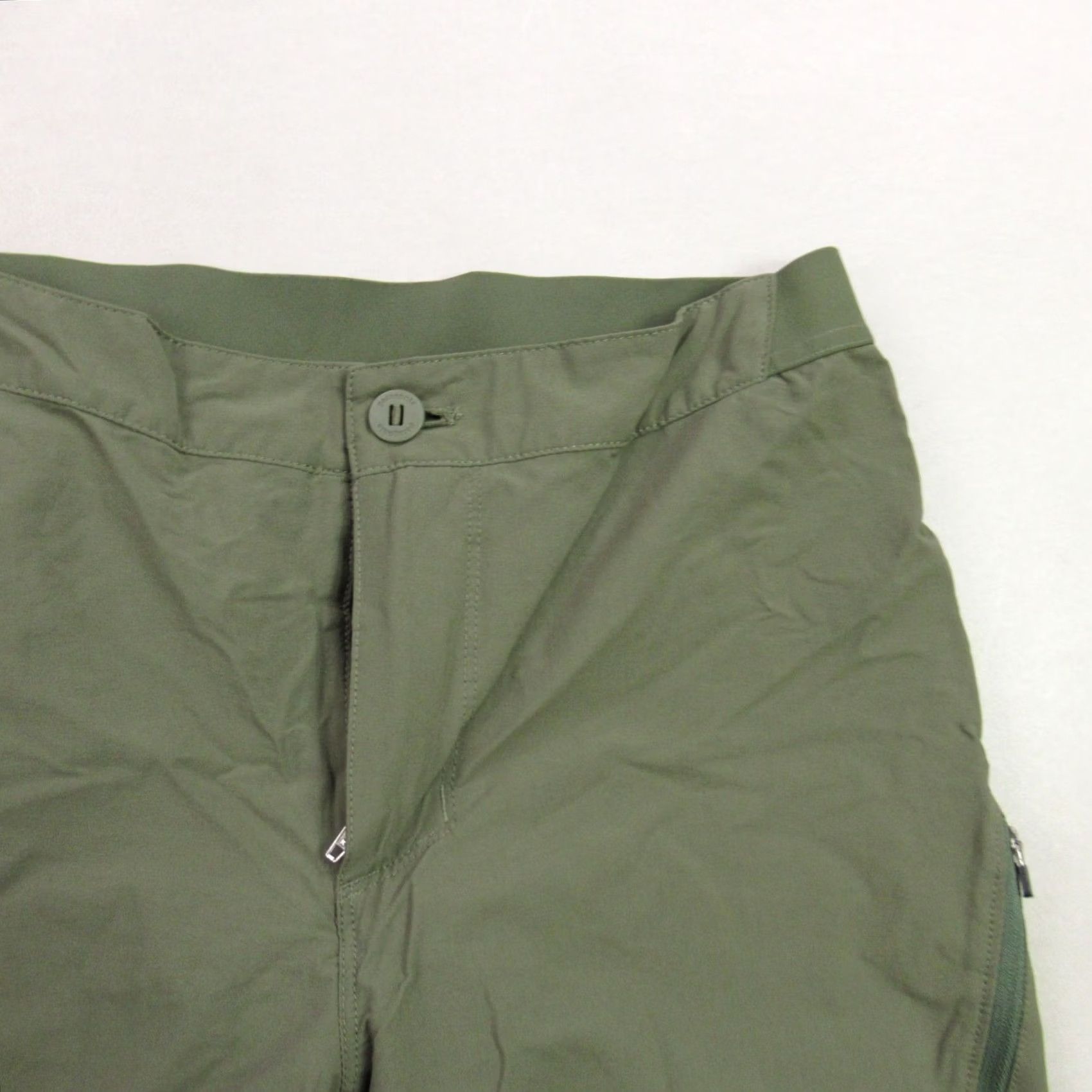 Patagonia Patagonia Shorts Mens 30 Green Cargo Casual Lightweight Pockets Outdoors Size US 30 / EU 46 - 2 Thumbnail