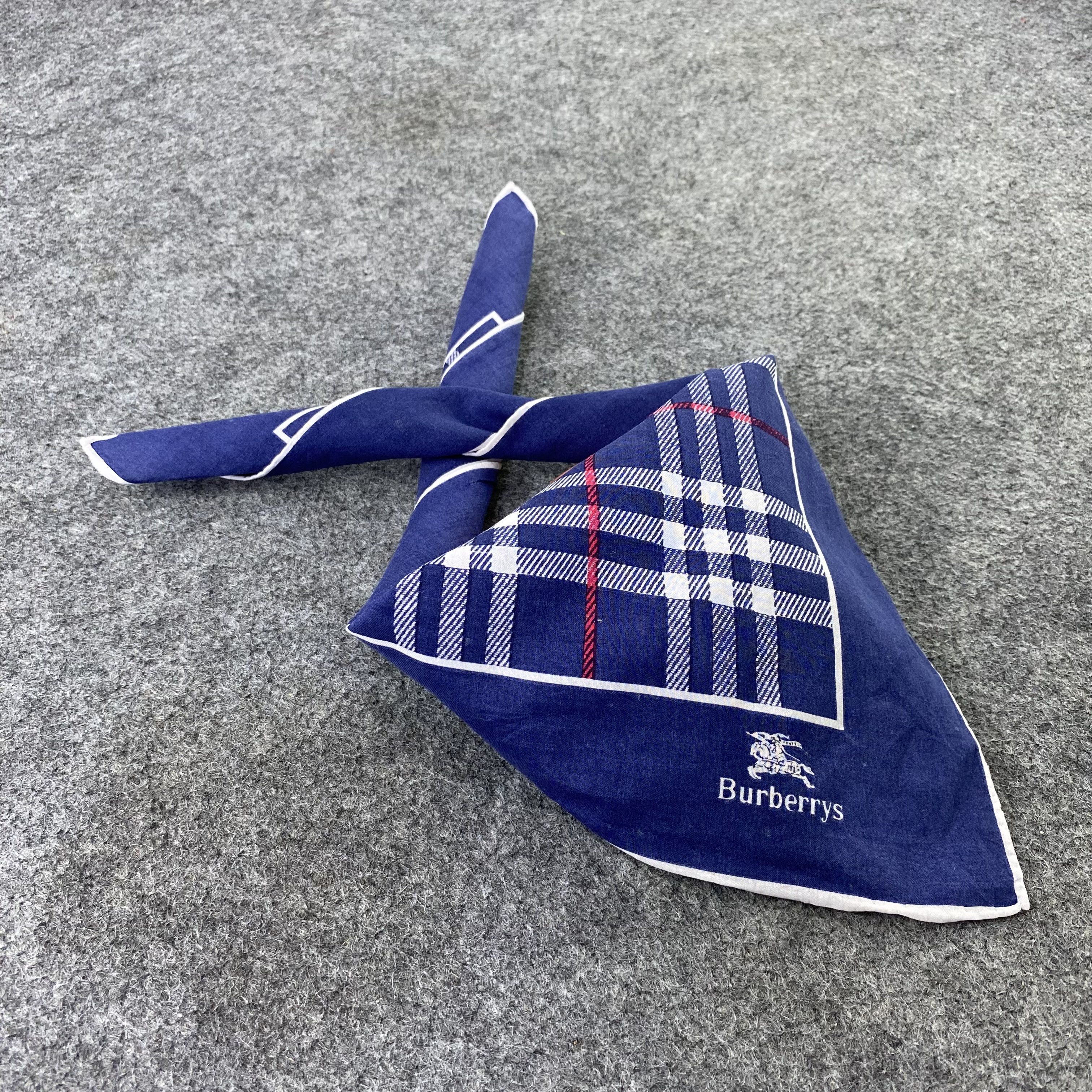 Burberry Burberry Handkerchief / Bandana / Neckerchief-B730 Size ONE SIZE - 1 Thumbnail