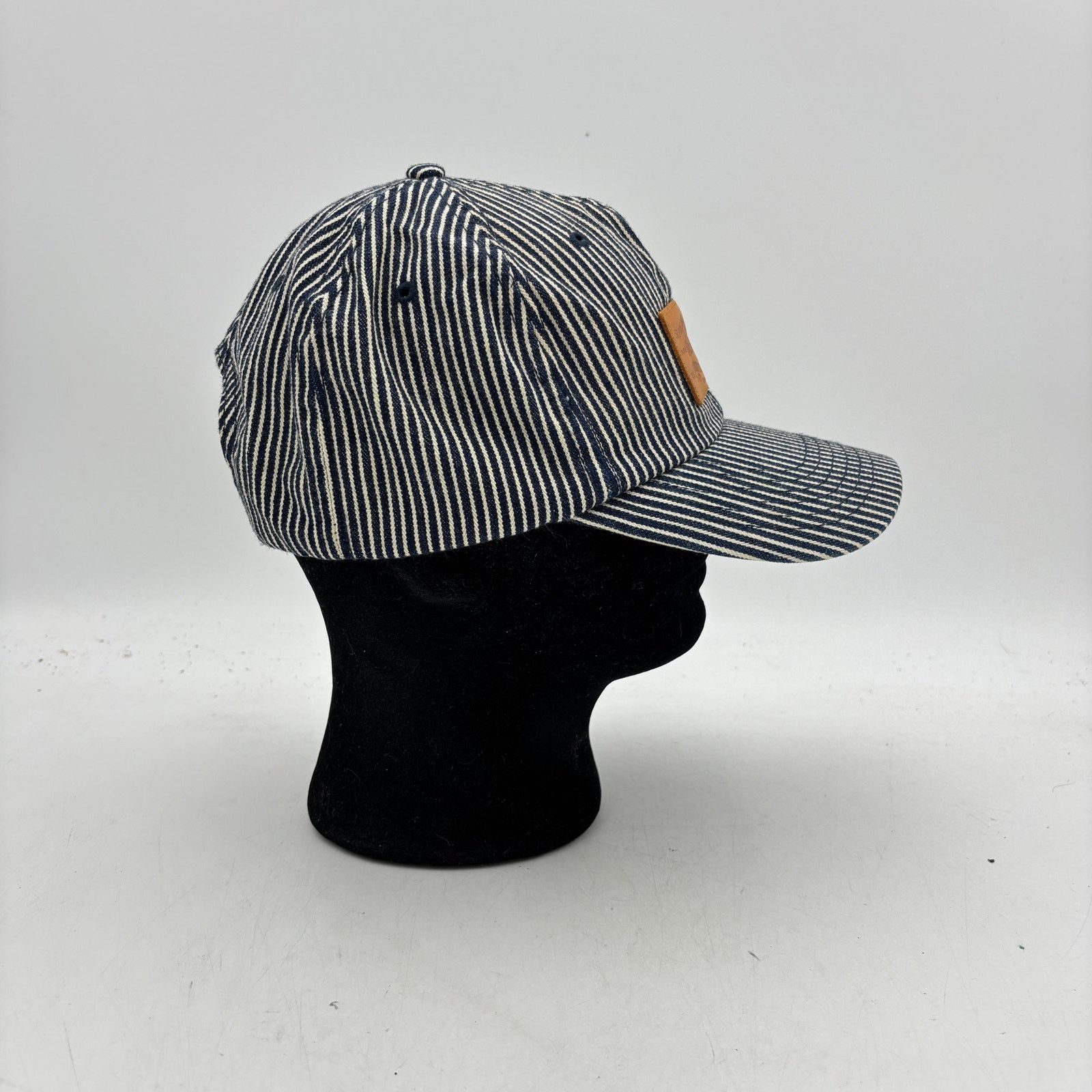 Supreme Supreme FW09 Striped Denim Levi's MFG Patch Hat Snapback Size ONE SIZE - 3 Thumbnail