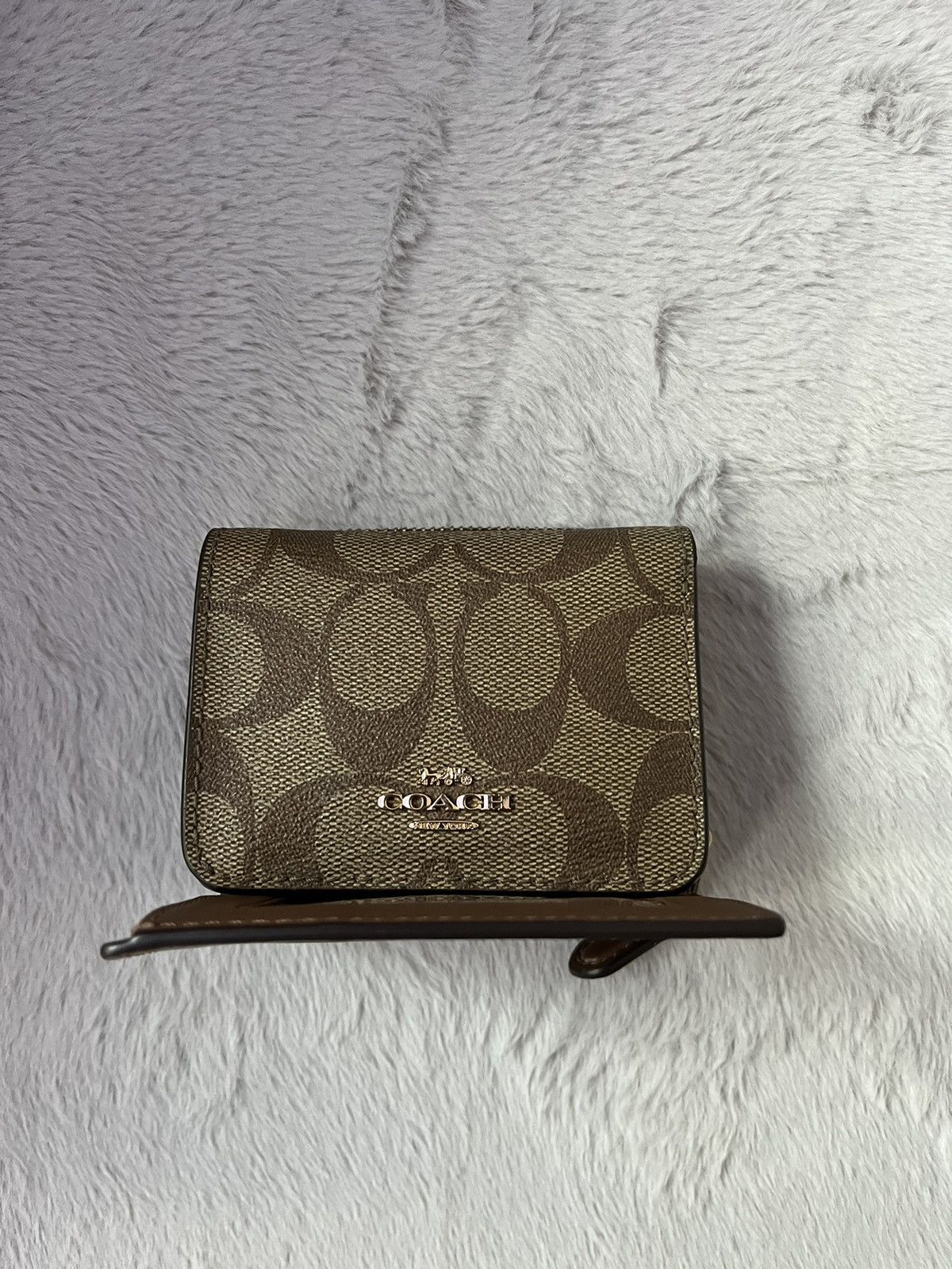 coach wallet brown