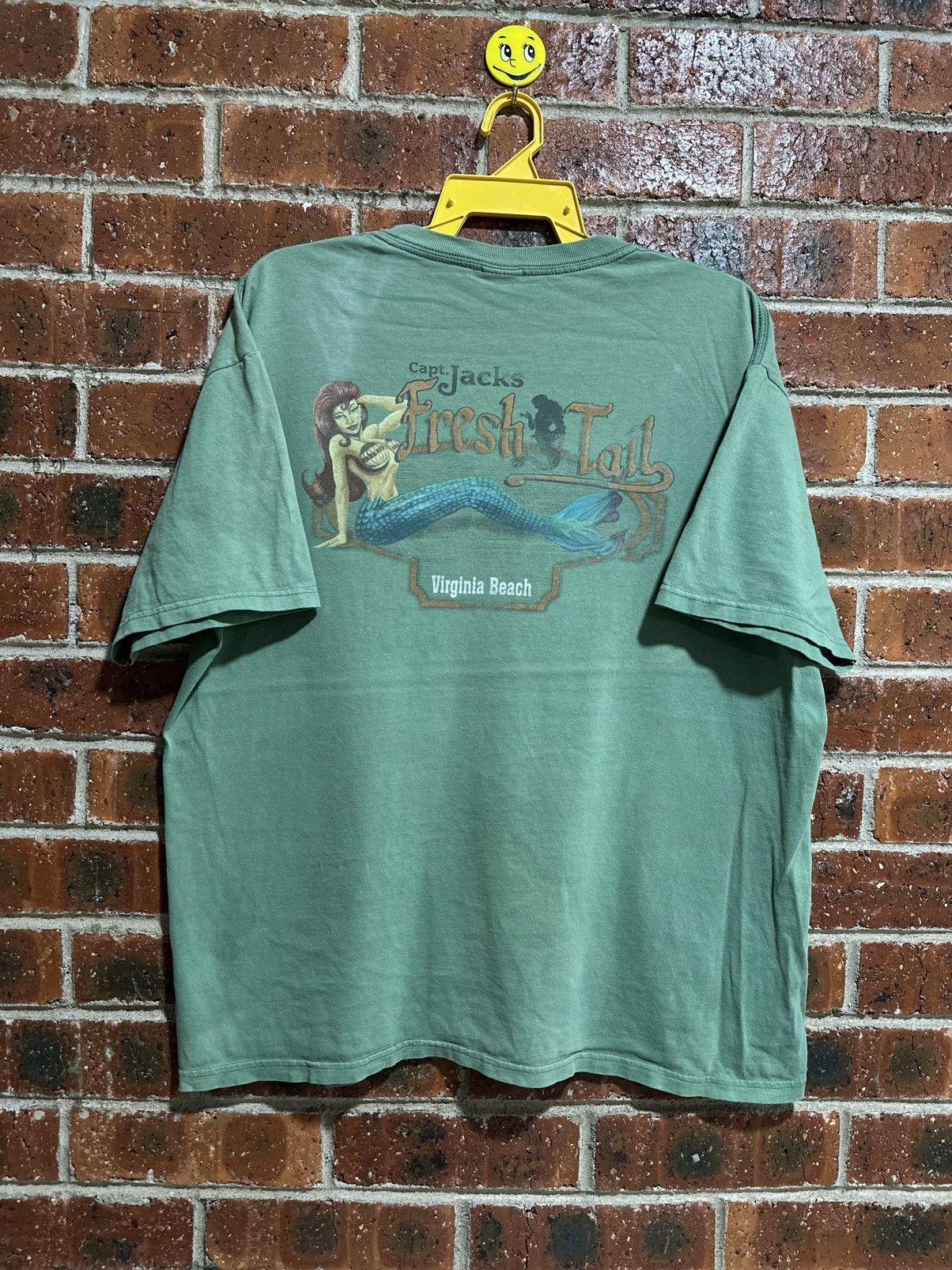 Anvil × Vintage Vintage Capt Jack Fresh Tail Faded Tee Size US XL / EU 56 / 4 - 1 Thumbnail