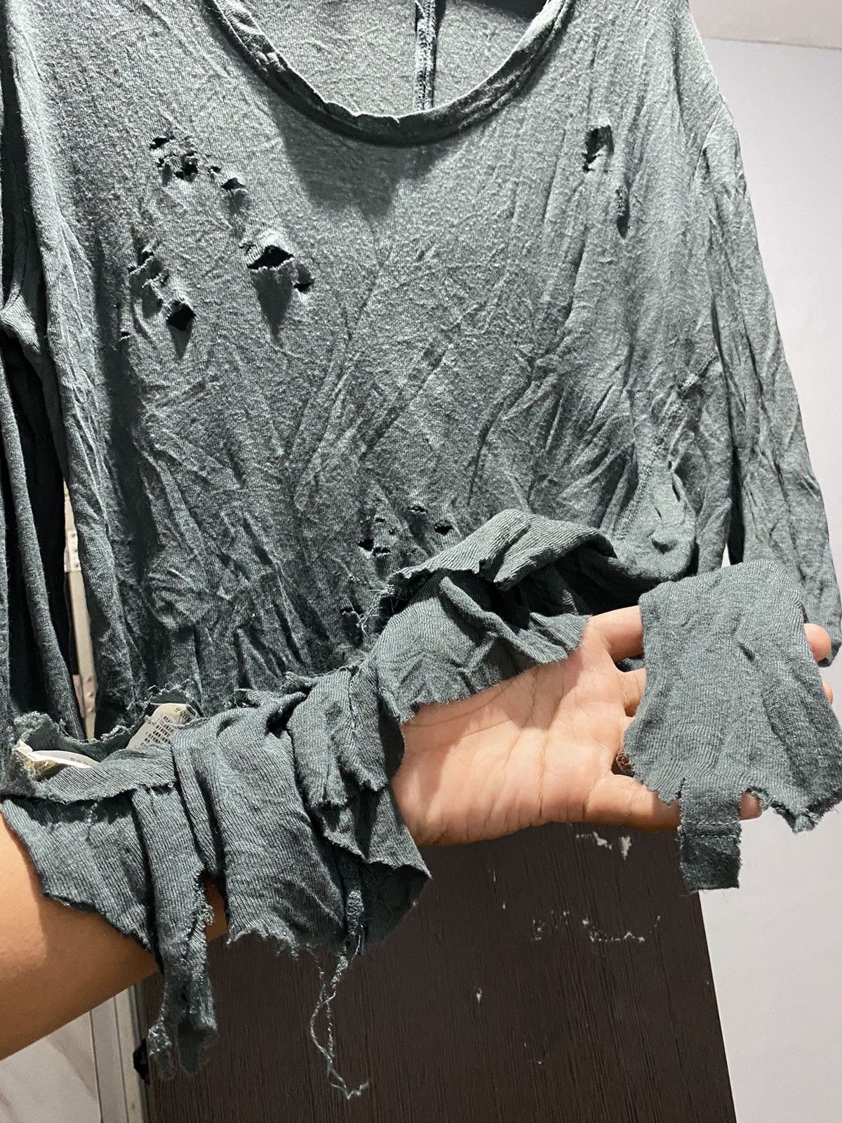 Codes Combine Japanese Codes combine asymmetric distressed cut out Size US M / EU 48-50 / 2 - 3 Thumbnail