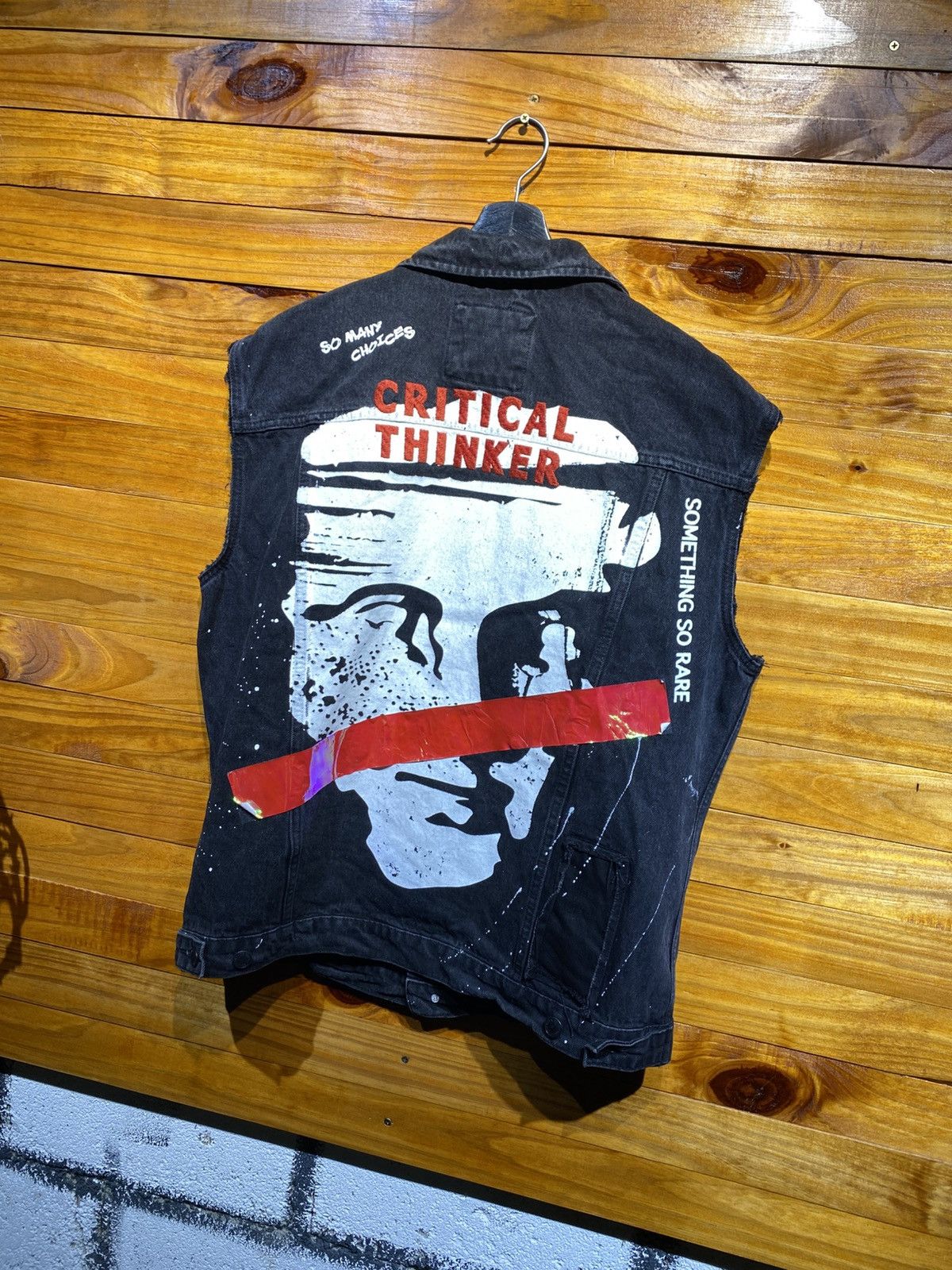 Zara ZARA Men’s Black Denim Vest “Critical Thinker” Graphic – L Size US L / EU 52-54 / 3 - 13 Thumbnail