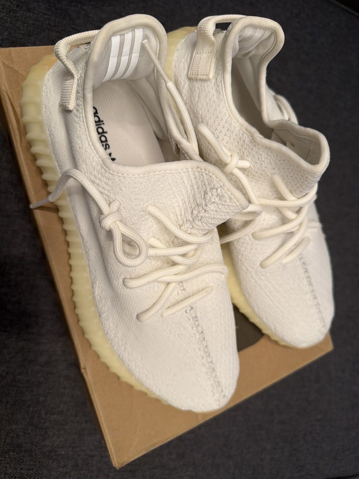 Yeezy Adidas Yeezy Boost 350 V2 Cream Triple White Size US 9 / EU 42 - 2 Thumbnail