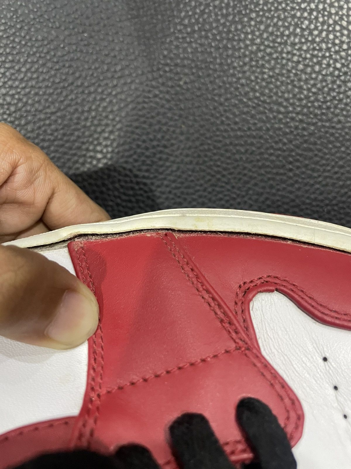 Jordan Brand Jordan 1 Retro Chicago 2013 Size US 10.5 / EU 43-44 - 14 Thumbnail