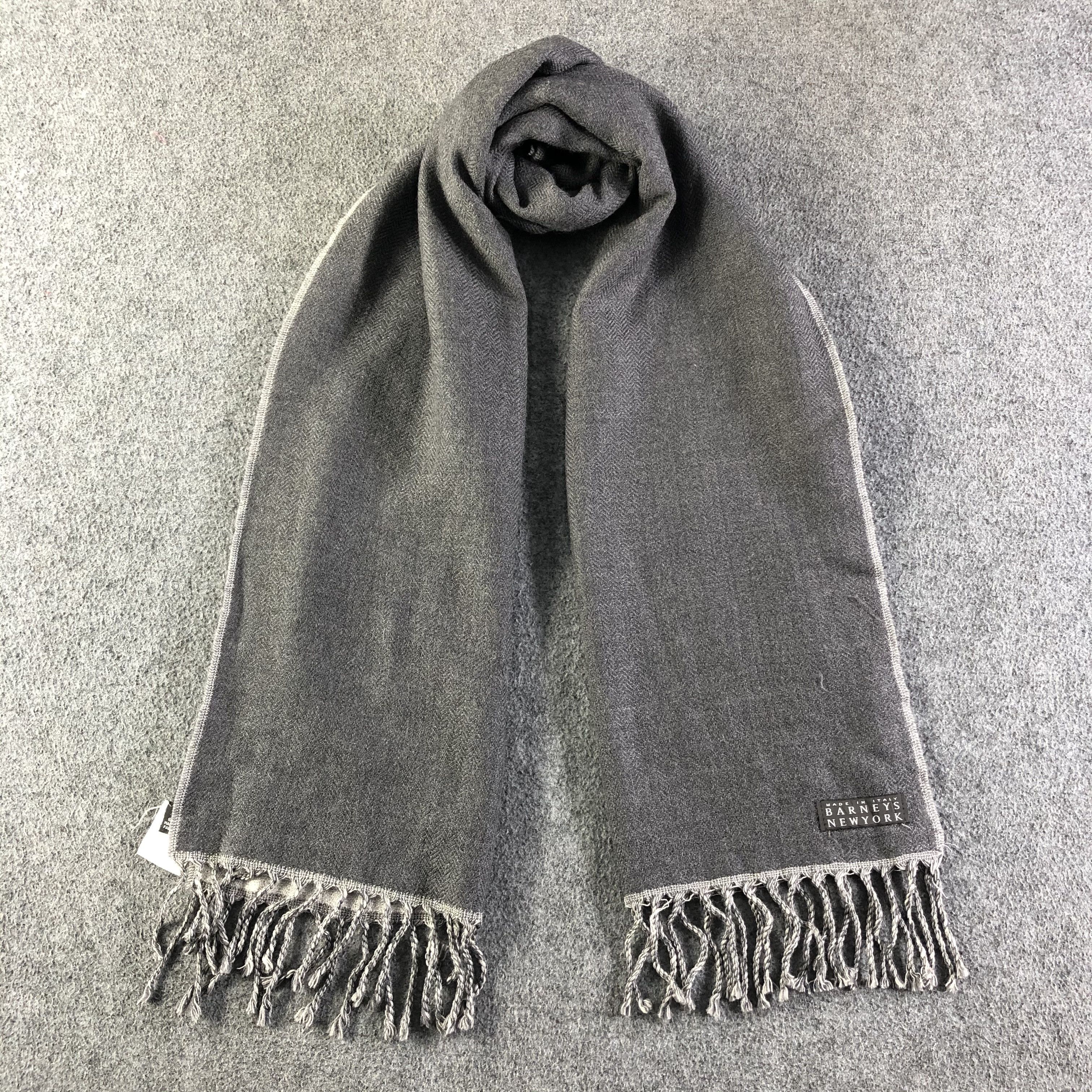 Barneys New York Barneys New York Scarf / Muffler / Neckwear P047 Size ONE SIZE - 1 Thumbnail