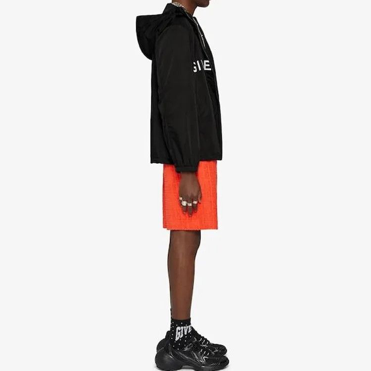 Givenchy o1srvl11e0625 Logo Printed Windbreaker Jacket in Black Size US M / EU 48-50 / 2 - 5 Thumbnail