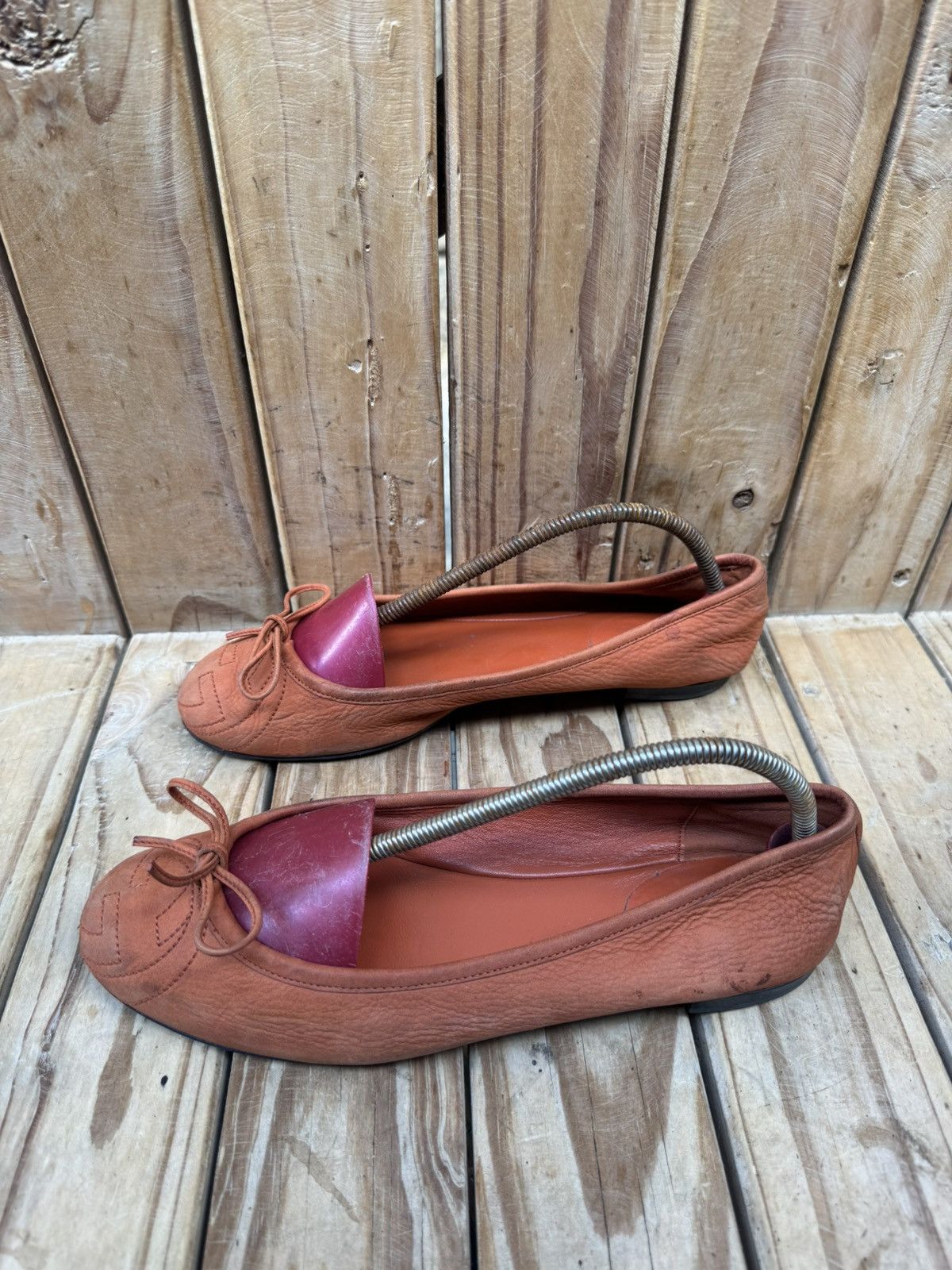 Gucci Gucci Orange women’s leather ballet flats EUR 37 US 7 Size US 7 / IT 37 - 12 Thumbnail