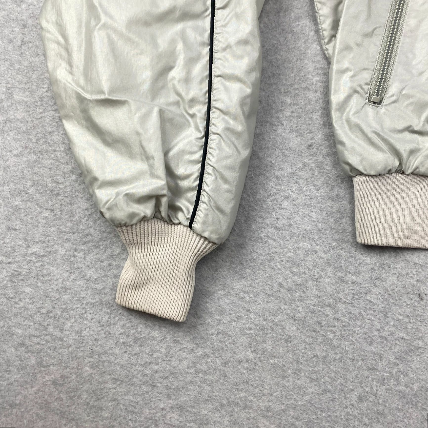 Vintage VINTAGE King Louie Pro Fit Bomber Jacket Mens XL Gray Full Zip Nylon Pockets USA Size US XL / EU 56 / 4 - 5 Thumbnail