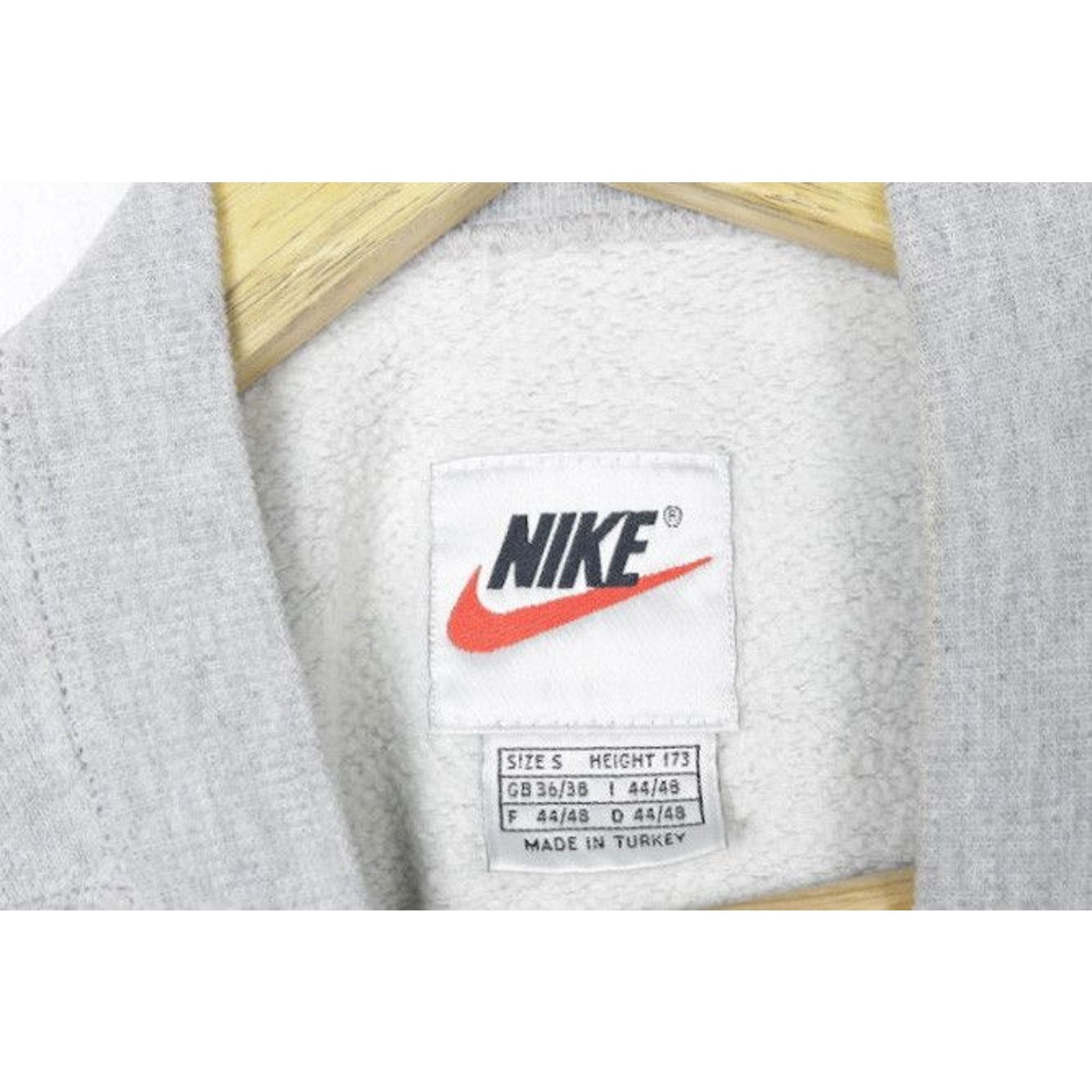 Nike × Vintage Vintage Nike Swoosh Logo Basic Crew Sweatshirt Size US S / EU 44-46 / 1 - 9 Thumbnail