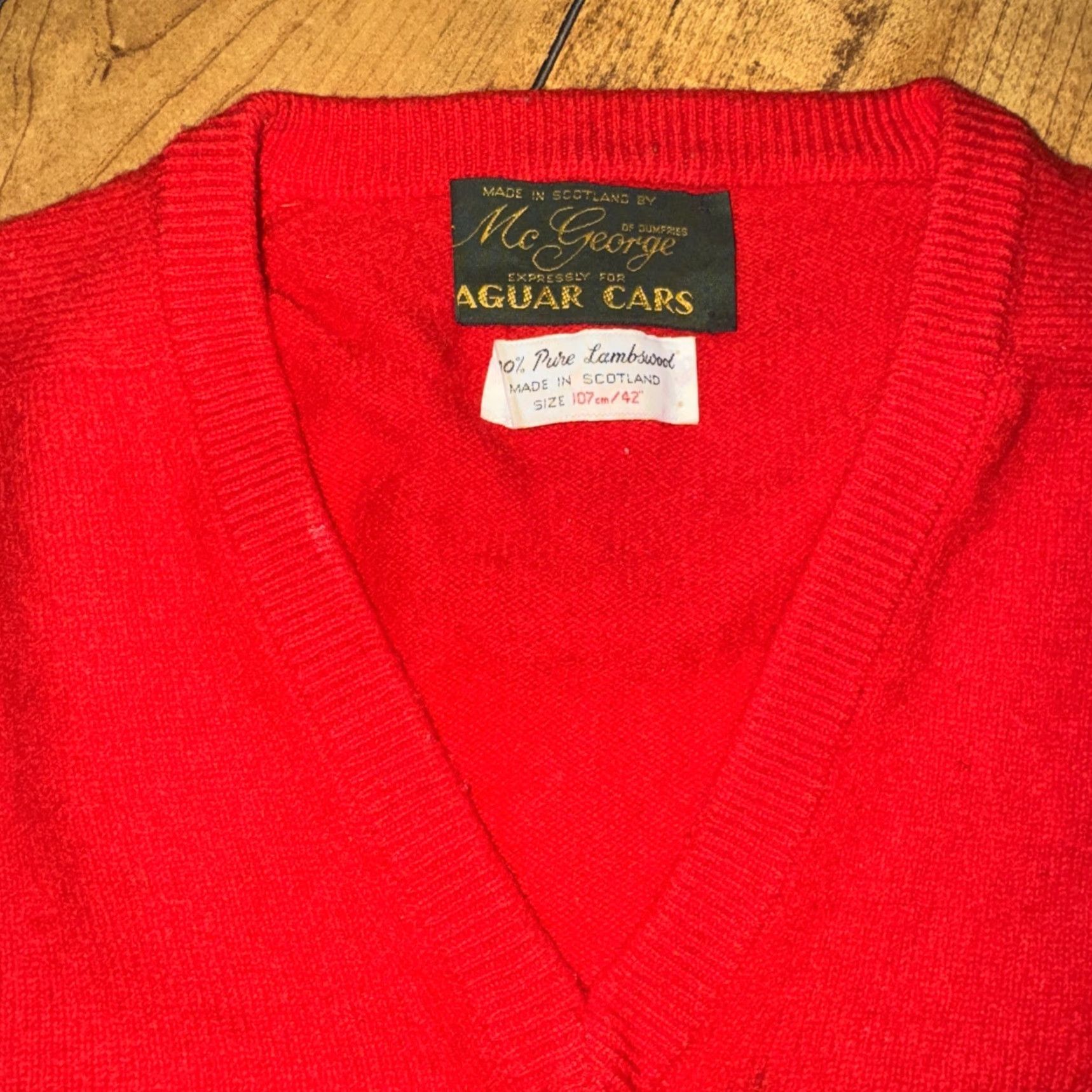 George VINTAGE McGeorge of Dumfries Lambswool Sweater V-Neck Red XL Distressed 107 cm Pullover Men Wool Patterned Popular 90s (if applicable) Size US XL / EU 56 / 4 - 6 Thumbnail