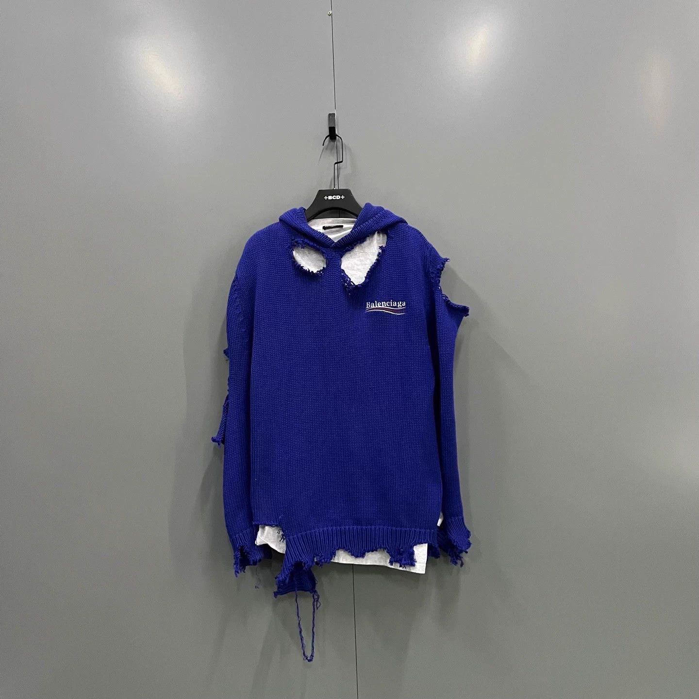 Balenciaga Balenciaga blue logo embroidered distressed hoodie XS Size US XS / EU 42 / 0 - 1 Thumbnail
