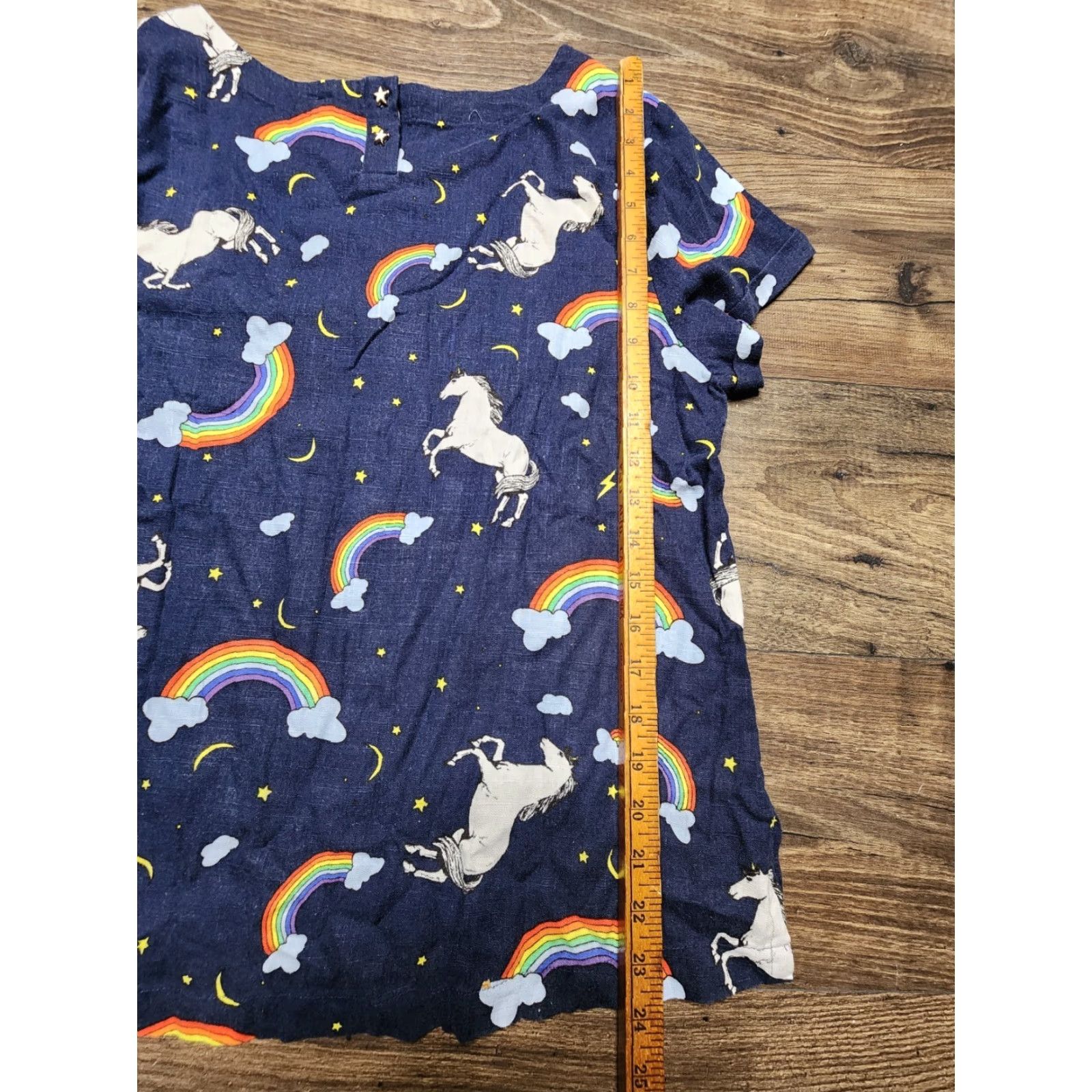 Vintage VINTAGE ModCloth Womens XL Unicorn Rainbows Shirt Top Pride Fantasy Linen Blend Blue Short Sleeve Cap Sleeve Women Size XL / US 12-14 / IT 48-50 - 4 Thumbnail