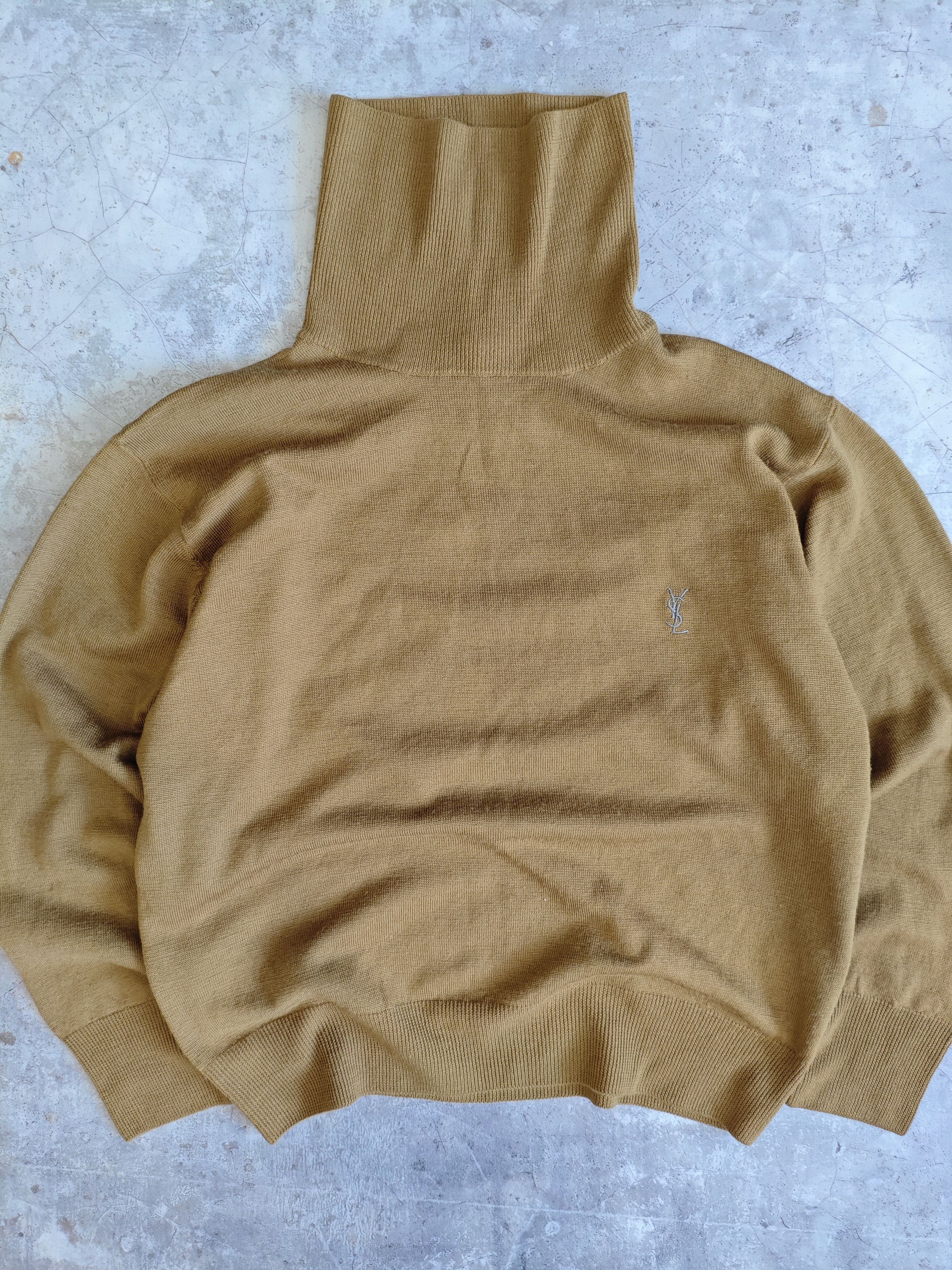Yves Saint Laurent Yves Saint Laurent YSL vintage sweater with a high throat Size US M / EU 48-50 / 2 - 3 Thumbnail