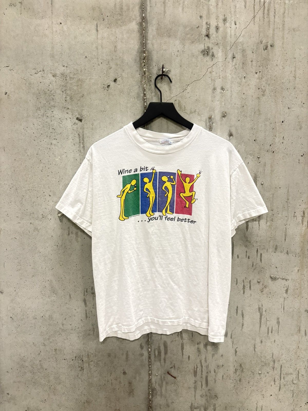 Vintage Vintage Wine A Bit Shirt Art Tee Faded Distressed Grunge Size US L / EU 52-54 / 3 - 1 Thumbnail