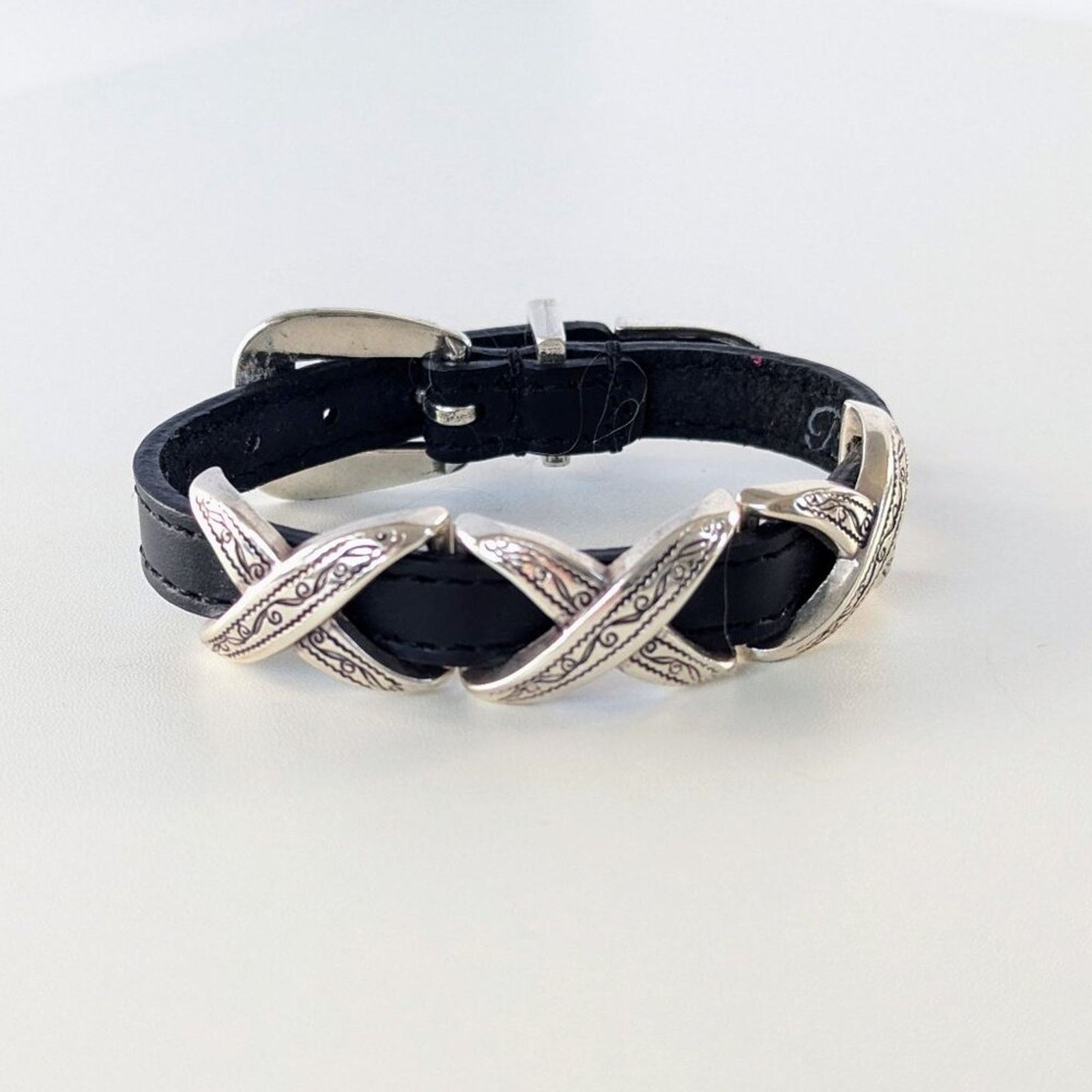 Brighton Brighton Black Kriss Kross Etched Bandit Bracelet Leather Size ONE SIZE - 8 Thumbnail