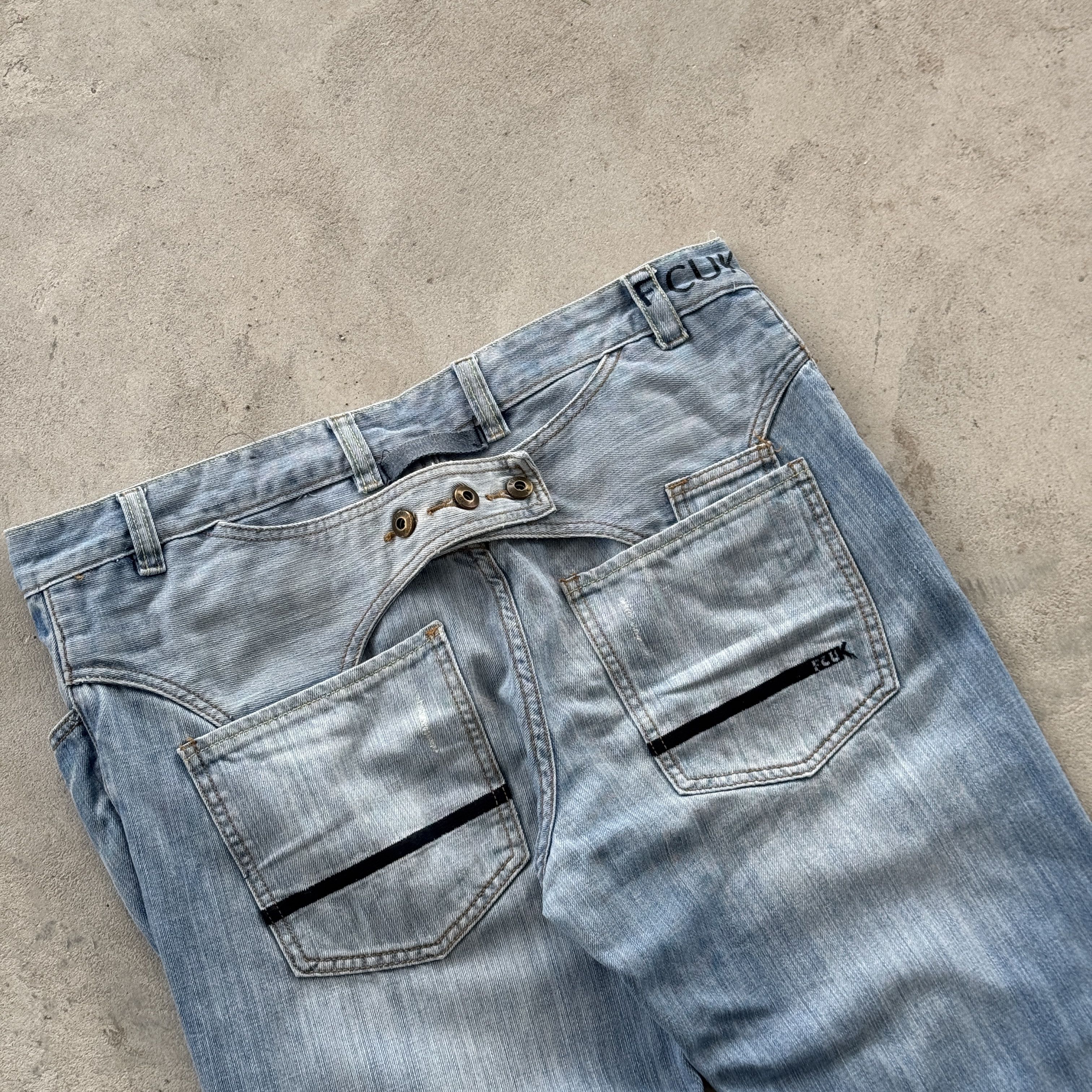 FCUK Vintage FCUK French Connection Cinch Back Denim Jeans 38x32 Size US 38 / EU 54 - 3 Thumbnail