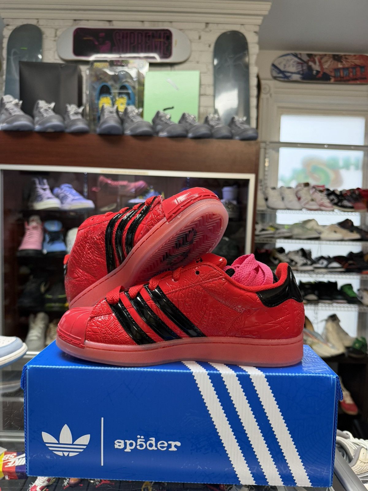 Sp5der Adidas Superstars X Sp5der (Red) Size US 9 / EU 42 - 2 Thumbnail