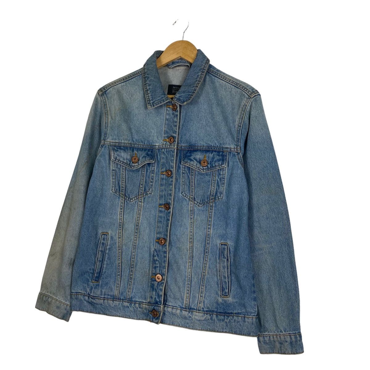 Bershka BESHKA DENIM BUTTON DENIM JACKET Size US M / EU 48-50 / 2 - 2 Thumbnail