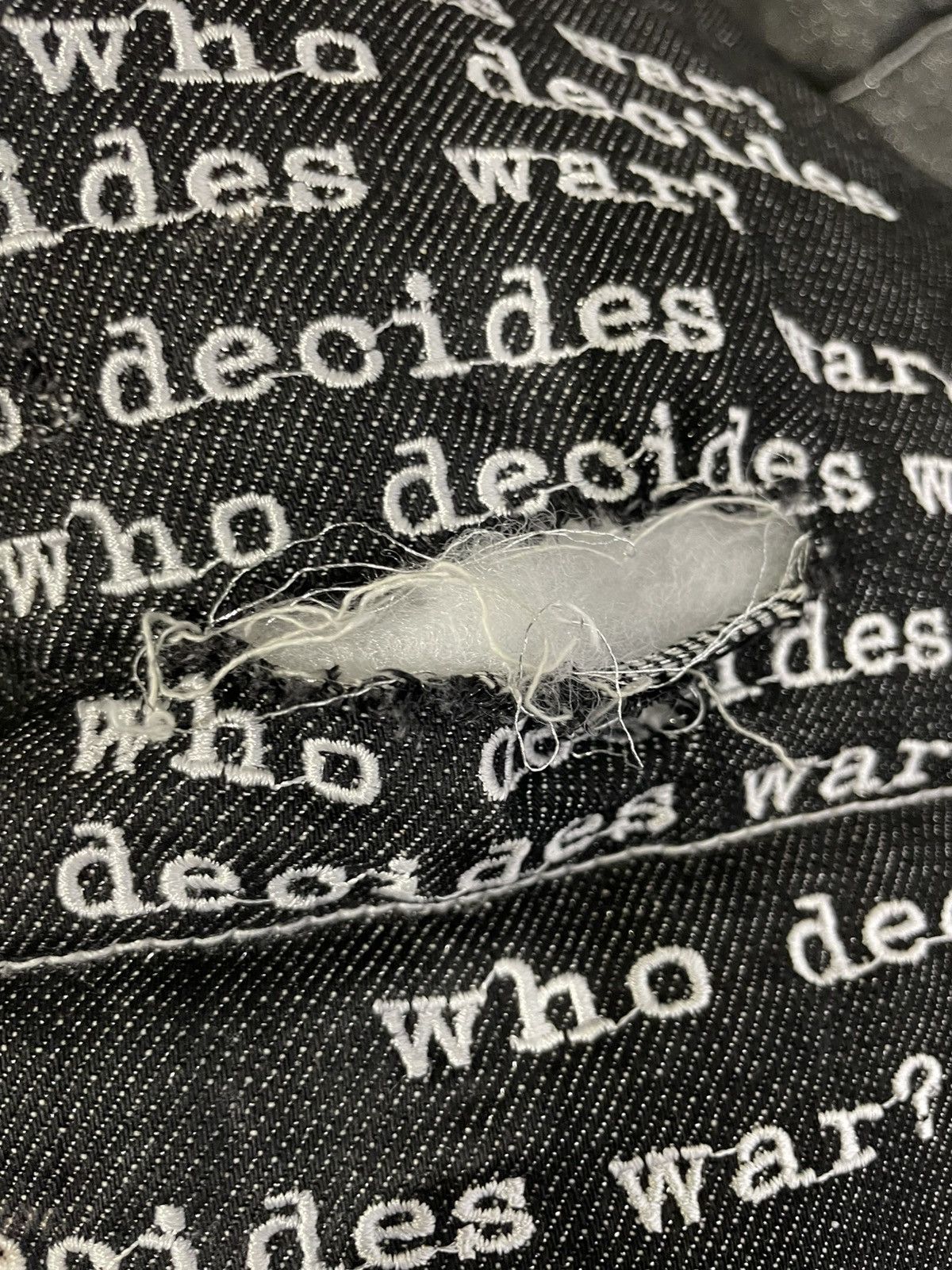 Who Decides War Who Decides War Signature Scripture Puffer Size US L / EU 52-54 / 3 - 7 Thumbnail