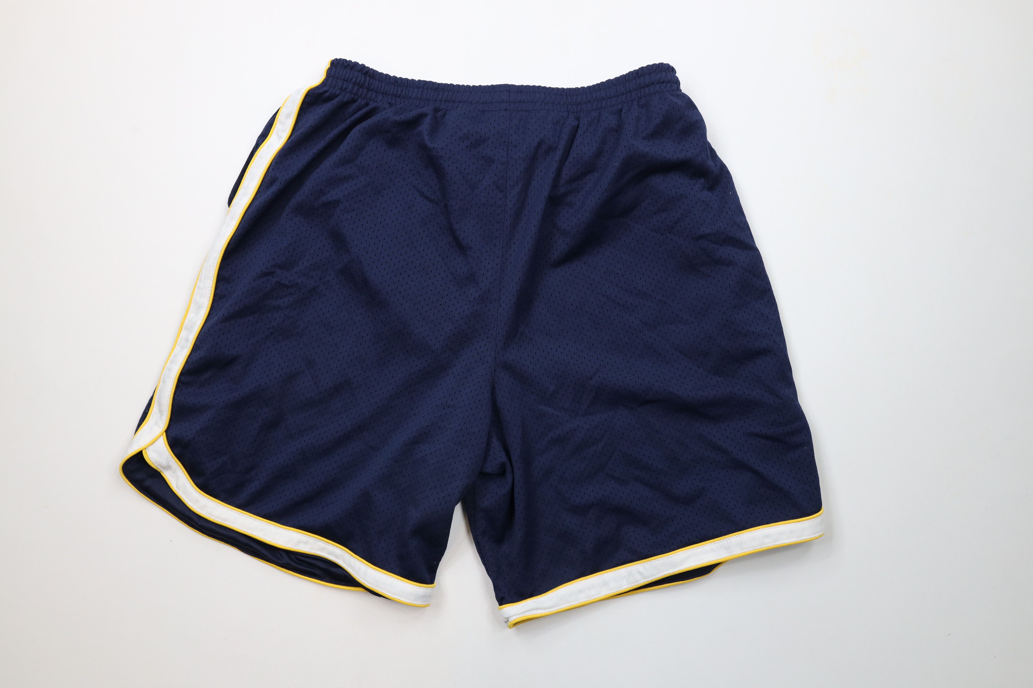Starter × Vintage Vintage 90s Starter Heavyweight University of Shorts Size US 34 / EU 50 - 9 Thumbnail