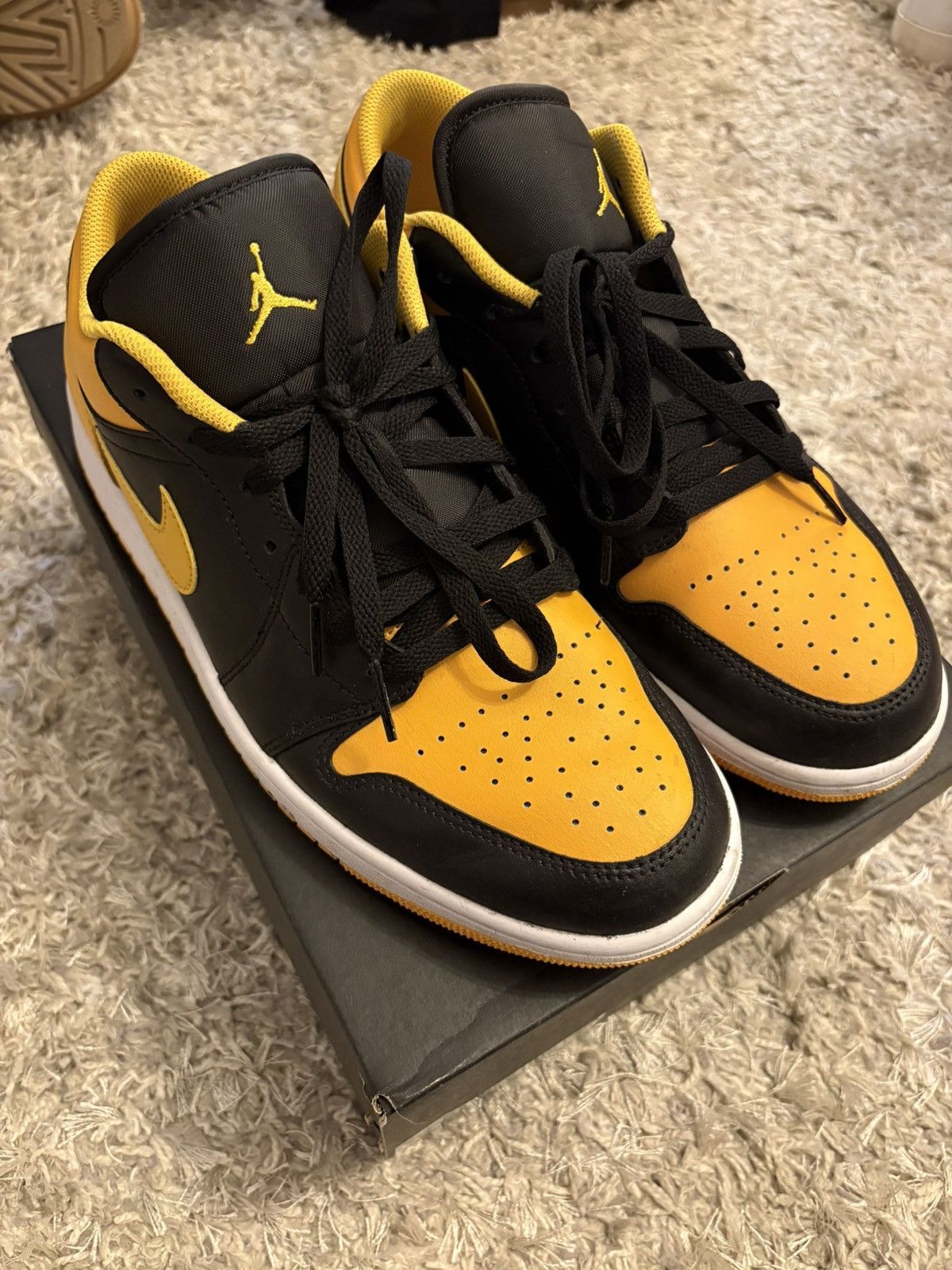 Jordan Brand Air Jordan 1 Low Size US 11 / EU 44 - 1 Thumbnail