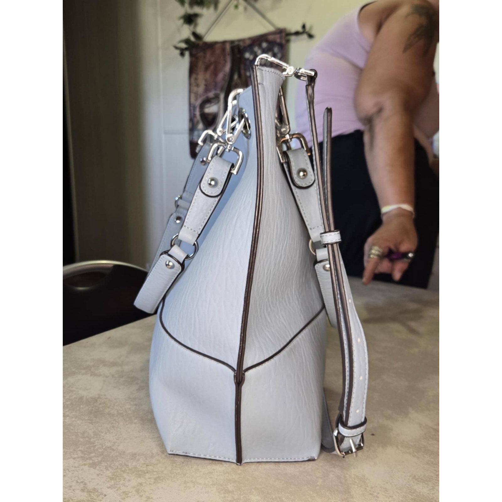 Calvin Klein Calvin Klein blue reversable leather tote matching pouch Size ONE SIZE - 8 Thumbnail