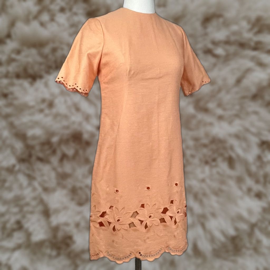 VINTAGE Orange 1960s Shift Dress XS Short Sleeves Floral Cut Out Embroidery Cotton Secretary/Geek Dress (Unbranded)