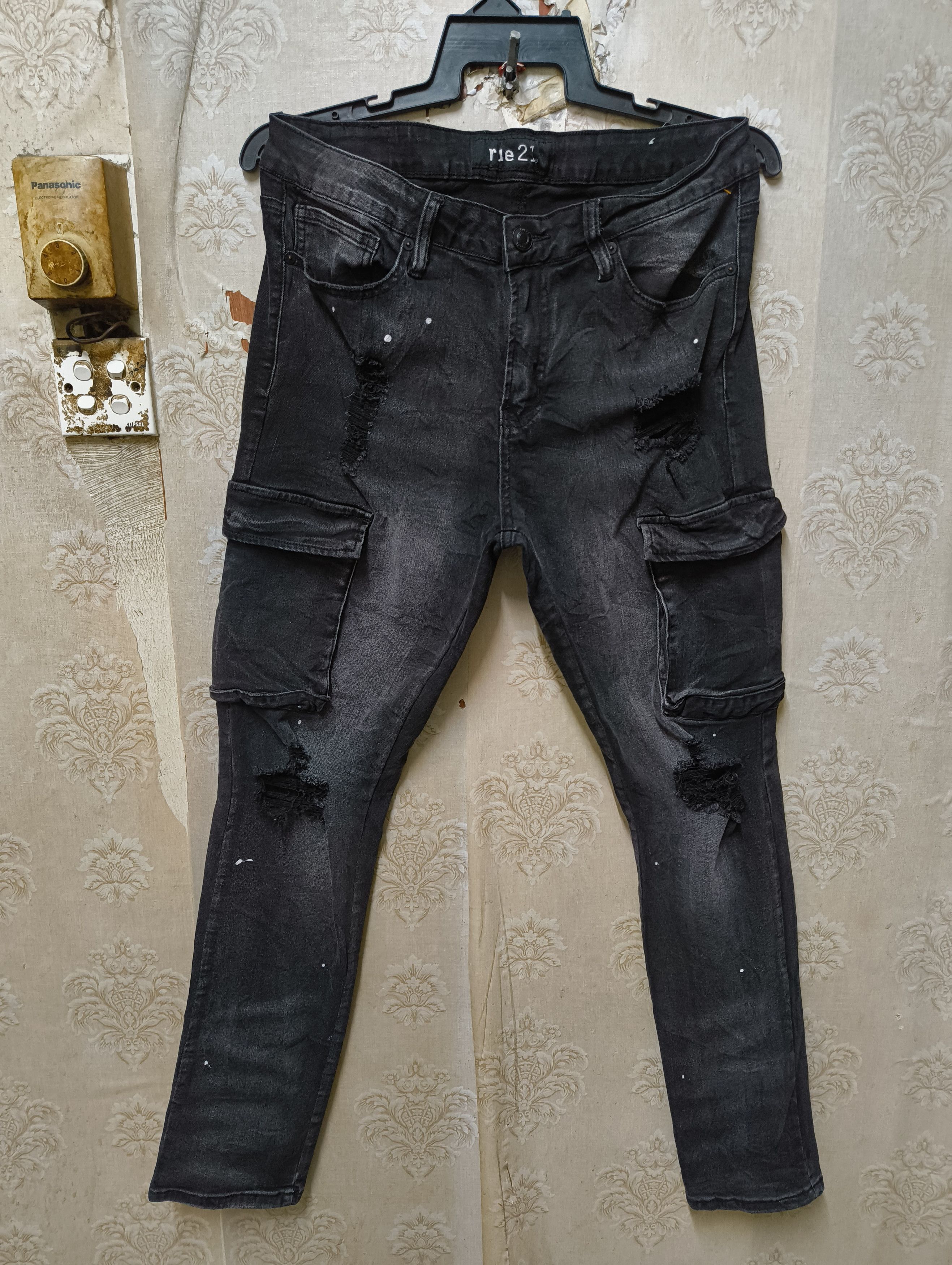 rue21 Rue21 Cargo Jeans Distressed denim Size US 34 / EU 50 - 1 Thumbnail
