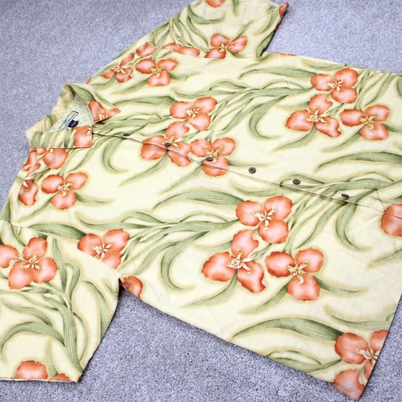 Tommy Bahama Tommy Bahama Camp Shirt Adult XL Yellow Floral Silk S/S Button Up Shirt Size US XL / EU 56 / 4 - 6 Thumbnail