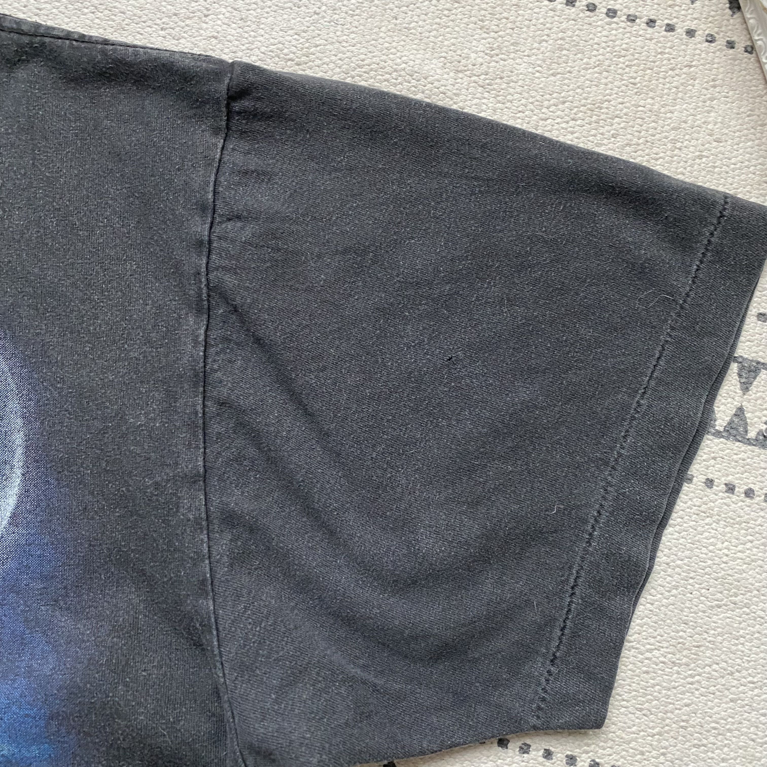 The Mountain 🐺 Vintage 90s Faded Animal Wolf Forest tee WILD Wolves Size US M / EU 48-50 / 2 - 6 Thumbnail