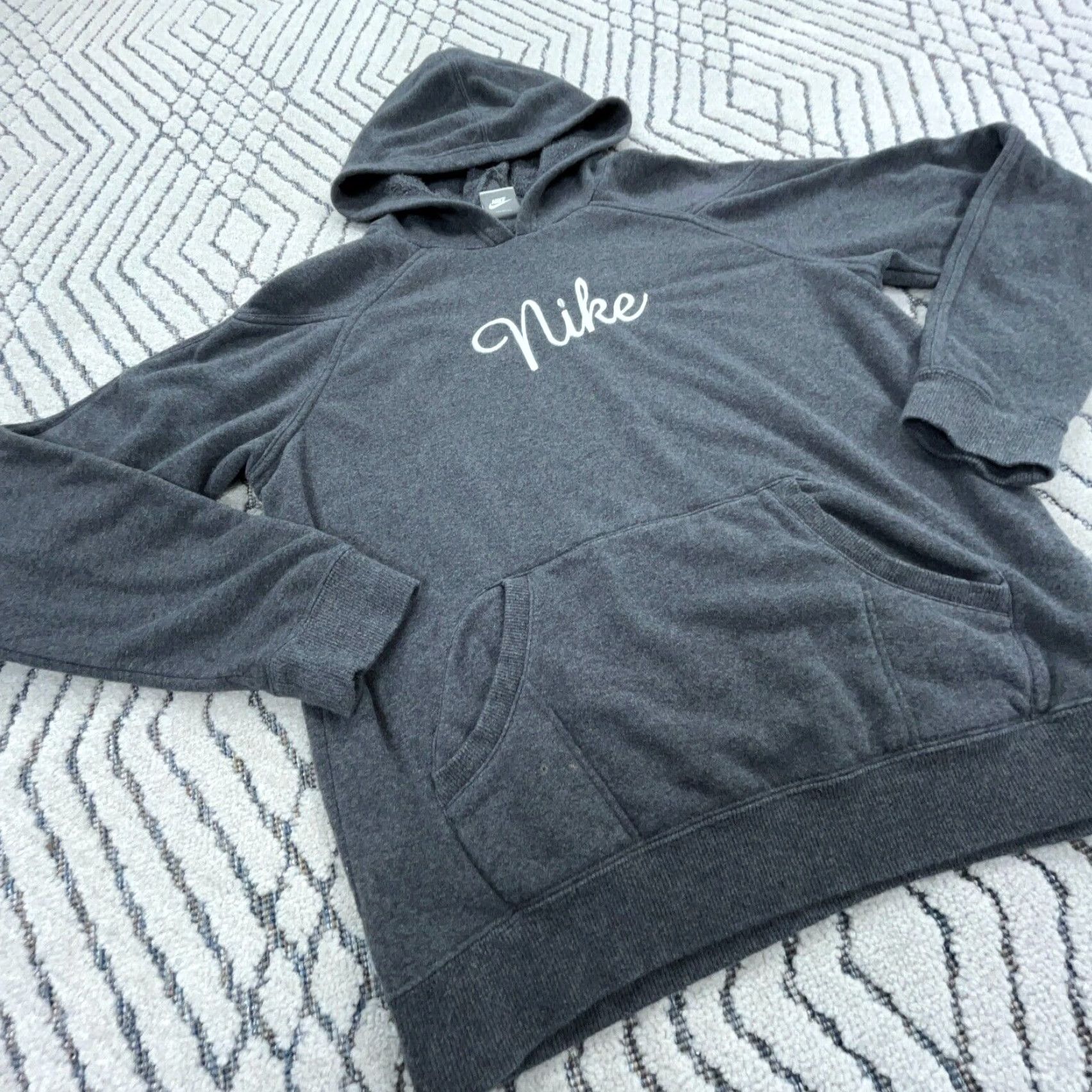 Nike VINTAGE Nike Hoodie Women L Gray White Logo Pockets All Seasons Hooded Sweatshirt 2000s, Y2K, Classic Sports Mens Women Girls Size L / US 10 / IT 46 - 5 Thumbnail