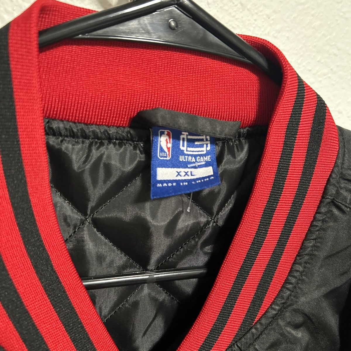 NBA Chicago Bulls Men’s Black Variety Jacket Size XXL Size US XXL / EU 58 / 5 - 4 Thumbnail