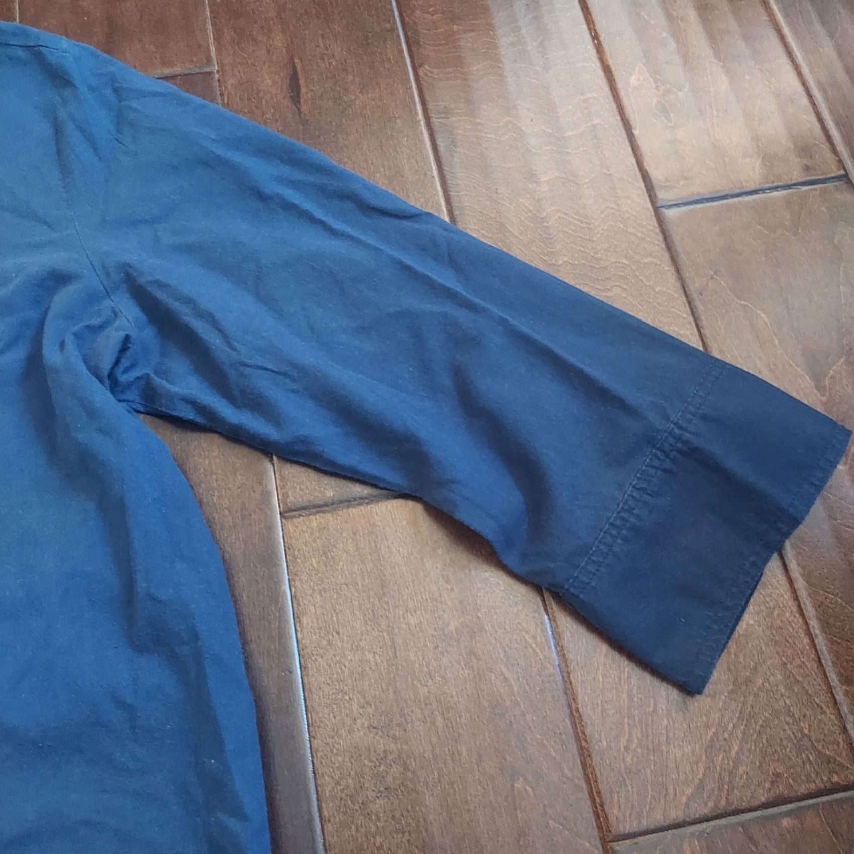 Vintage Chic Classic Collection Women's Blue Long Sleeve Button-Up Dress Shirt L Blue Solid Cotton-Polyester B720 Size L / US 10 / IT 46 - 7 Thumbnail