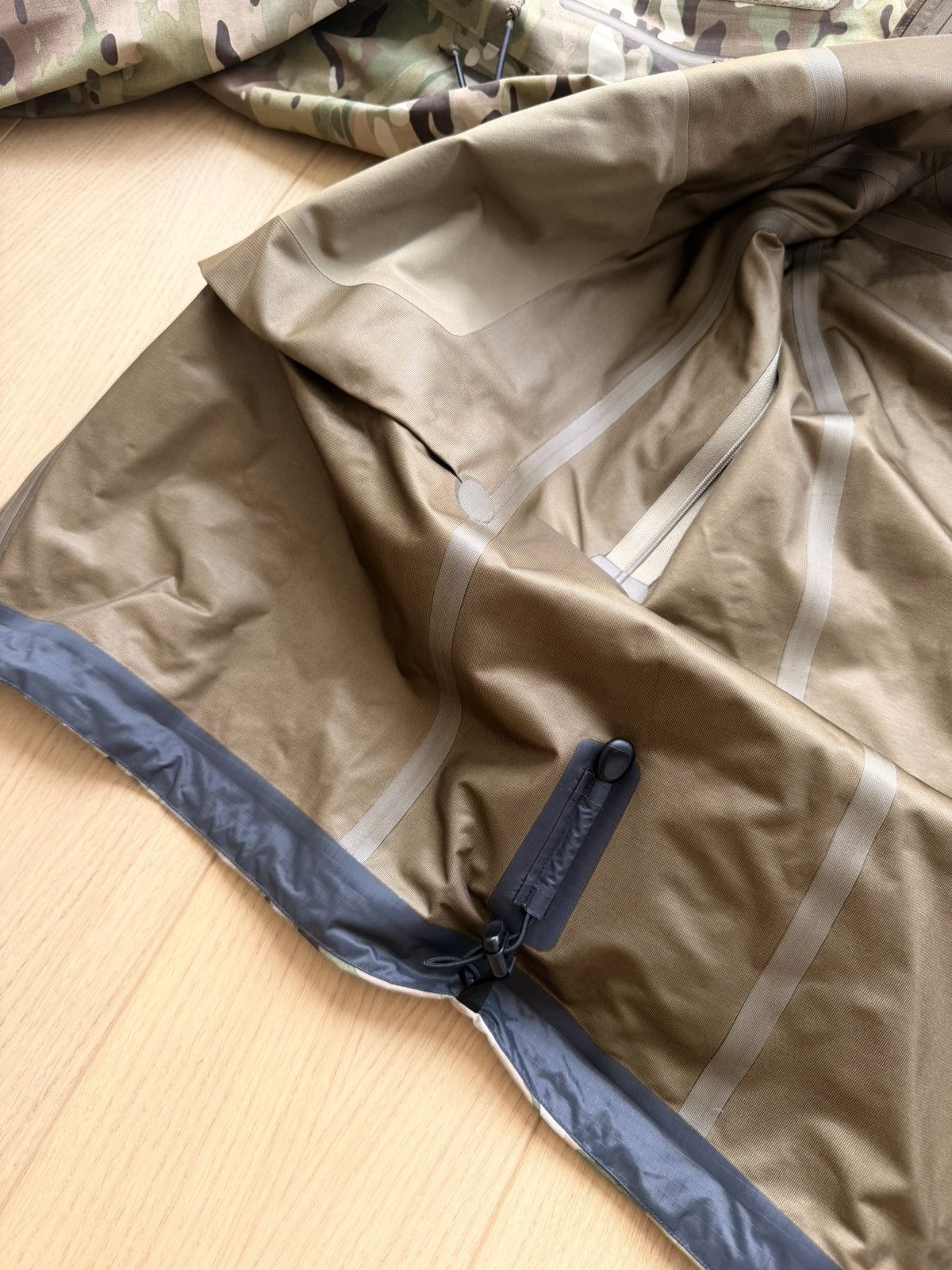 Arc'teryx Arc’teryx LEAF Alpha Gen 2.1 Multicam XL Size US XL / EU 56 / 4 - 18 Thumbnail