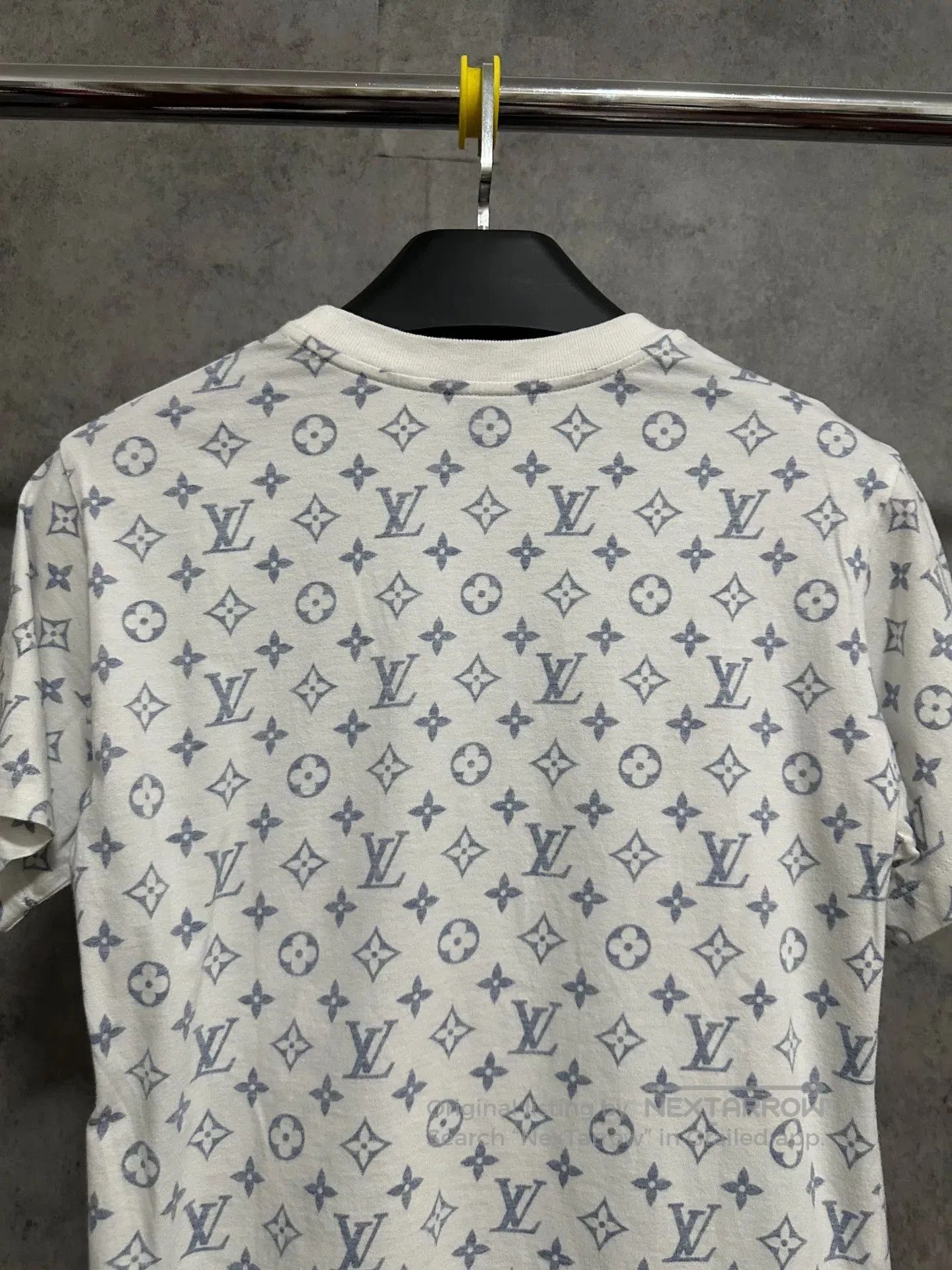 Louis Vuitton Louis Vuitton Monogram Short-Sleeve T-Shirt. Size XS / US 0-2 / IT 36-38 - 5 Thumbnail