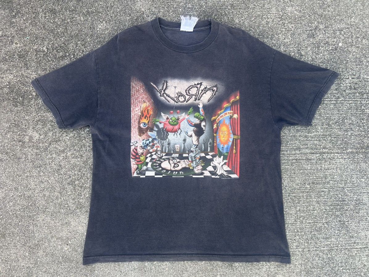 Band Tees Vintage 2002 KORN Untouchables Sun Faded Black Band t shirt Size US XL / EU 56 / 4 - 1 Thumbnail