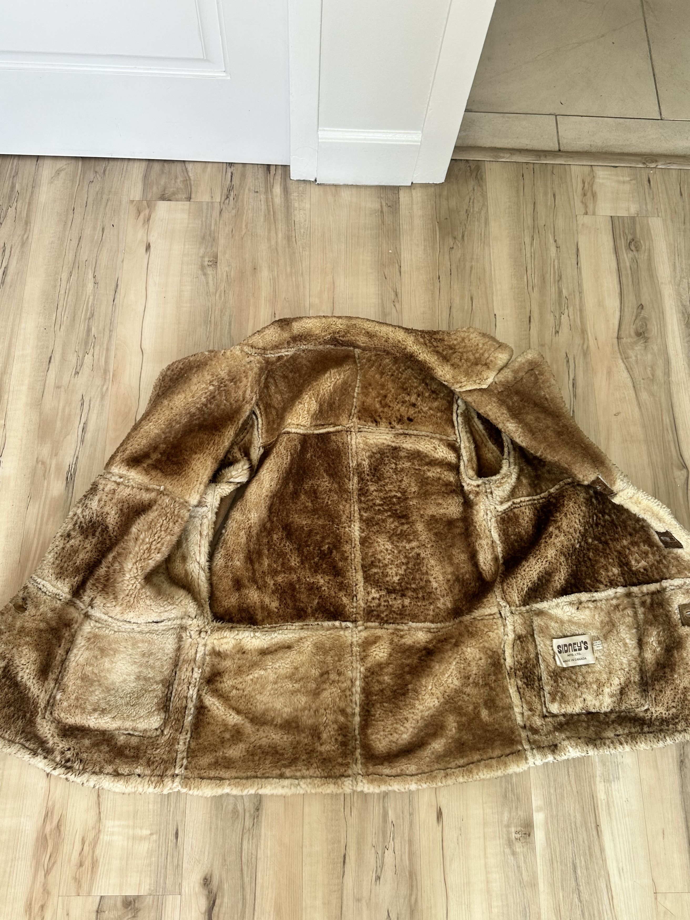 Vintage Vintage Fur Jacket Size L (Some Rips) Size US L / EU 52-54 / 3 - 5 Thumbnail