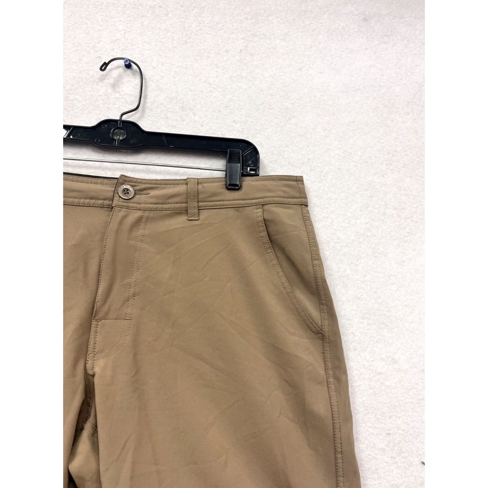 Vintage DaHui Khaki Performance Shorts Mens 34 Regular Flat Front 10in Inseam Polyester Spandex Khaki Vintage No Size US 34 / EU 50 - 5 Thumbnail