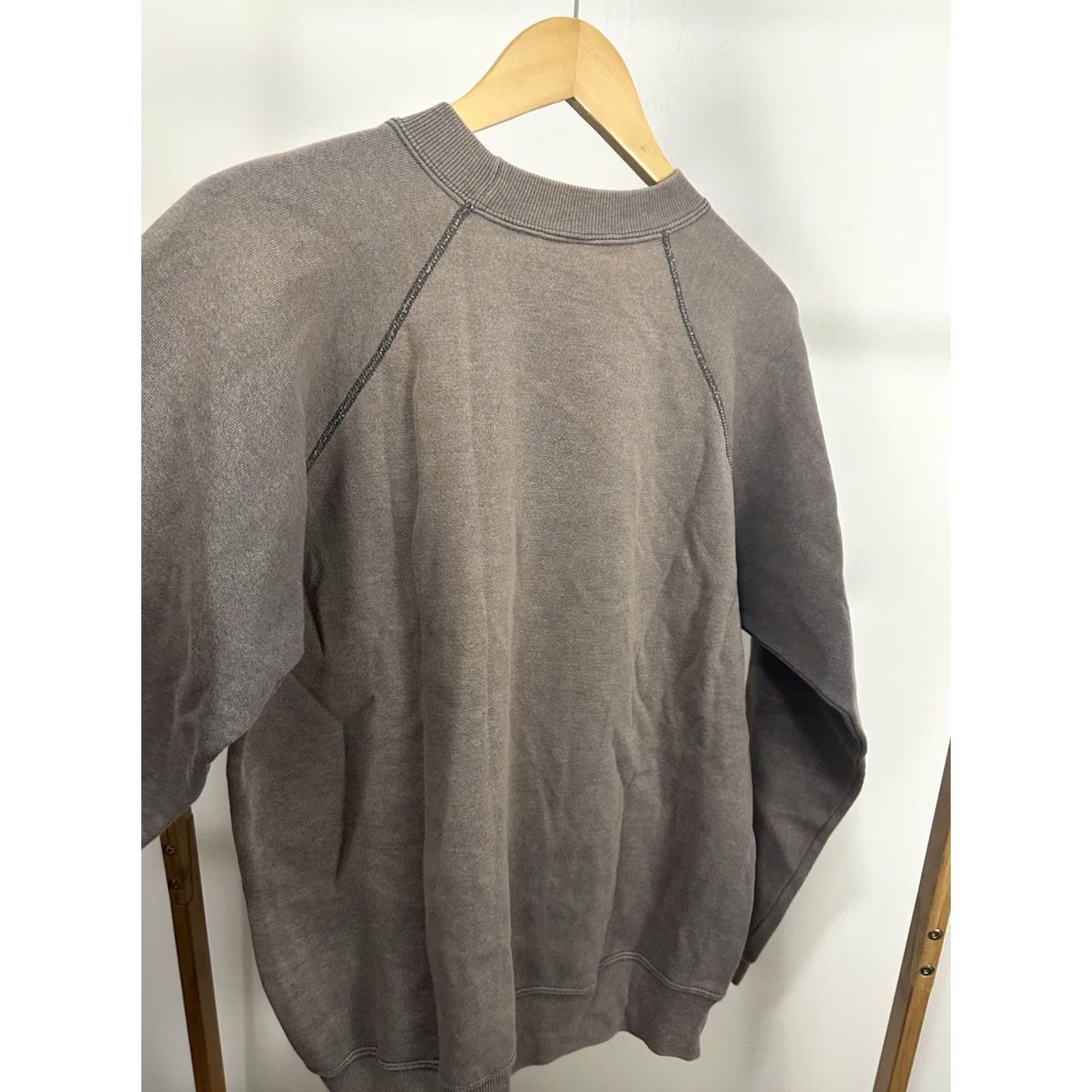 Hanes Hanes Sweatshirt Raglan VTG 80s Gradient Sun Faded Super Worn Gray L Mens Pullover Crewneck, Size Large, Hooded? Size US L / EU 52-54 / 3 - 5 Thumbnail