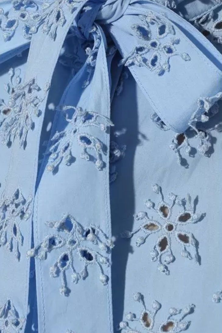 Valentino o1y0326 Solid Color Shirt in Sky Blue Size M / US 6-8 / IT 42-44 - 4 Thumbnail
