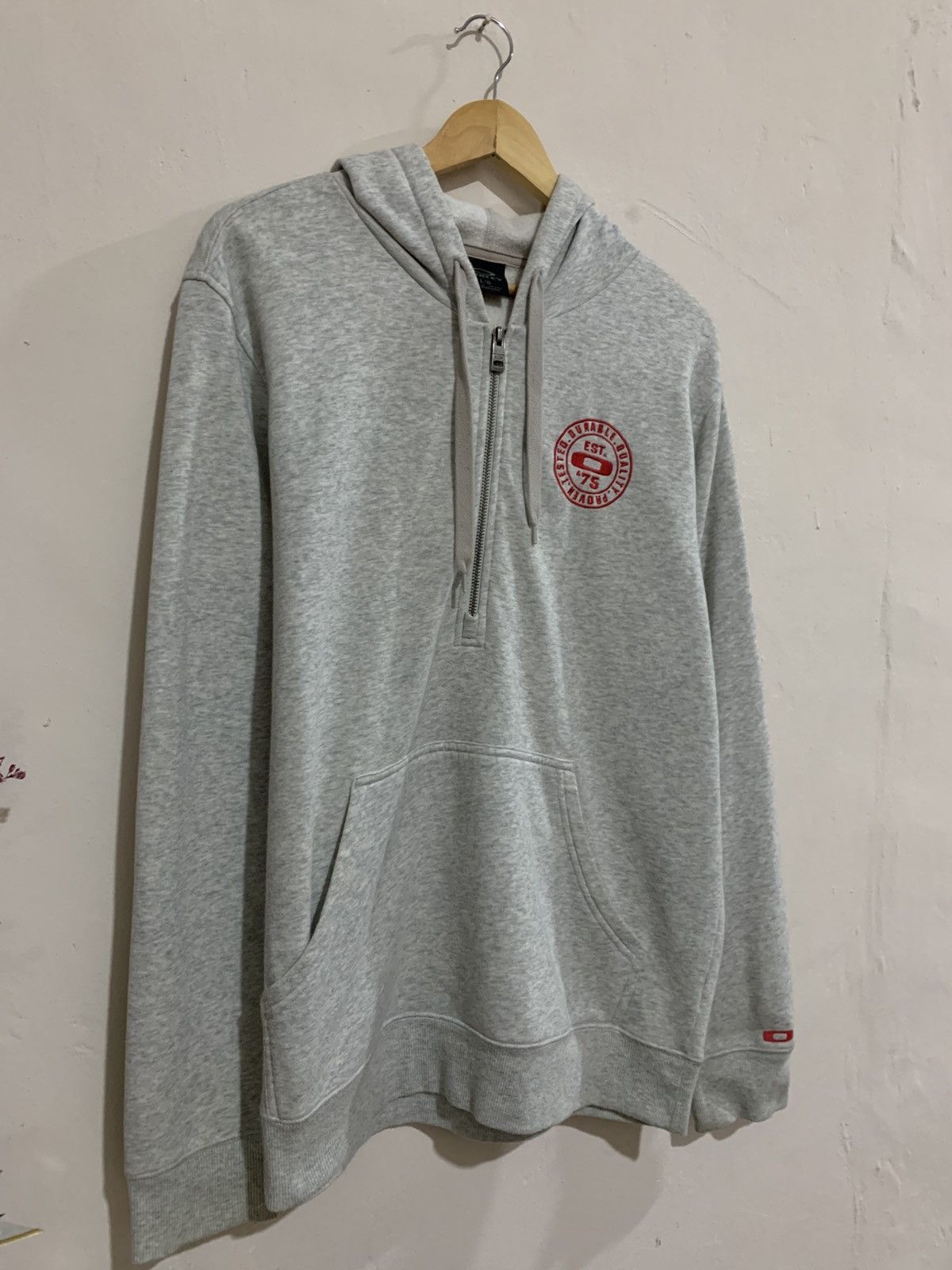 Oakley Vintage Oakley Hoodie Halfzipper -L Size US L / EU 52-54 / 3 - 2 Thumbnail