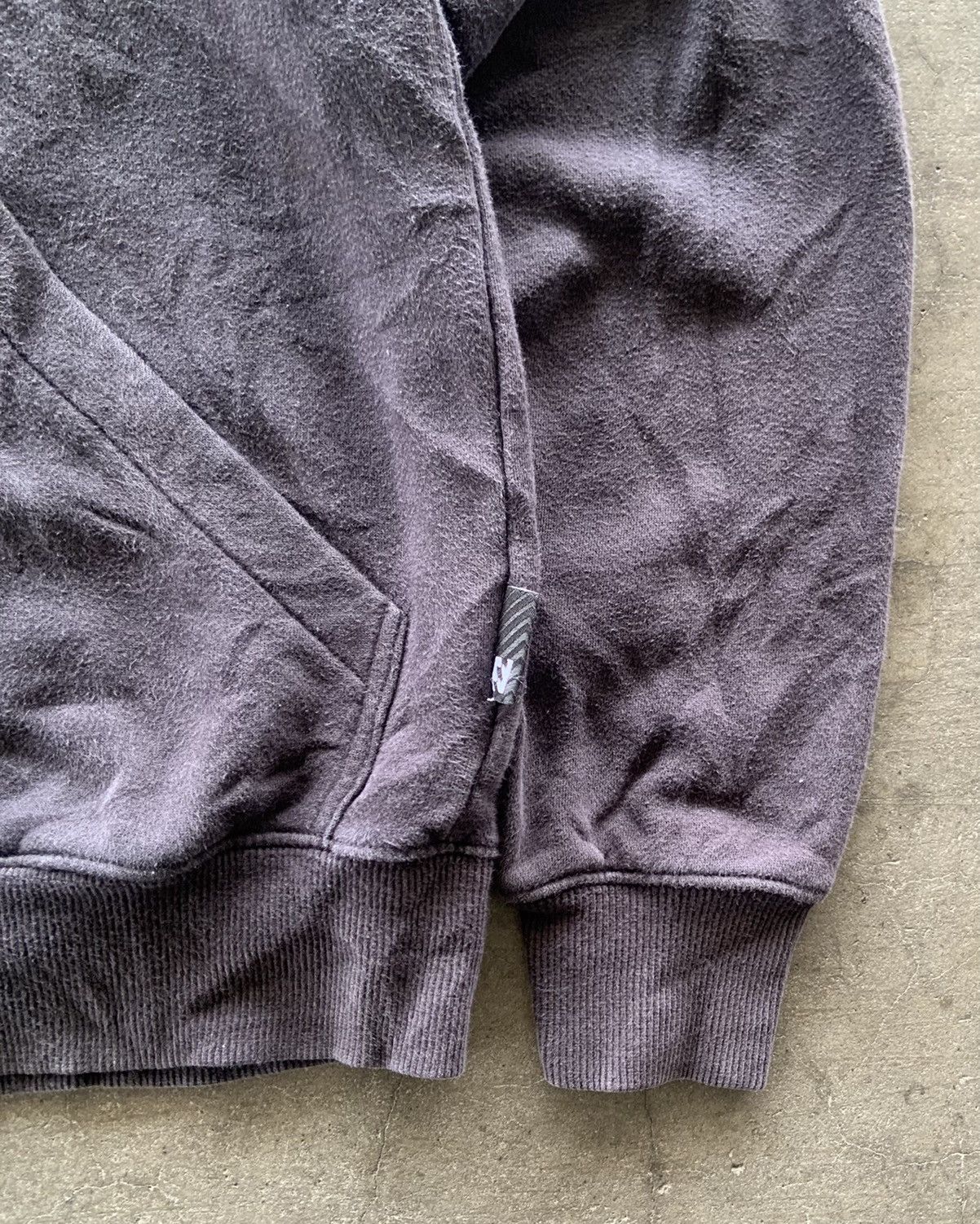 Billabong × Japanese Brand × Vintage 2000s Billabong Faded Black Full Zip Up Hoodie Size US M / EU 48-50 / 2 - 2 Thumbnail