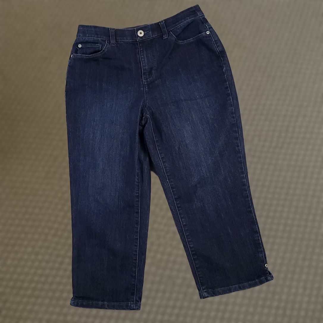 Vintage Christopher & Banks Capri Jeans Women's 4 Regular Denim Dark Wash Elastic Waist 5-Pocket Blue Jeans Size 27" / US 4 / IT 40 - 1 Thumbnail