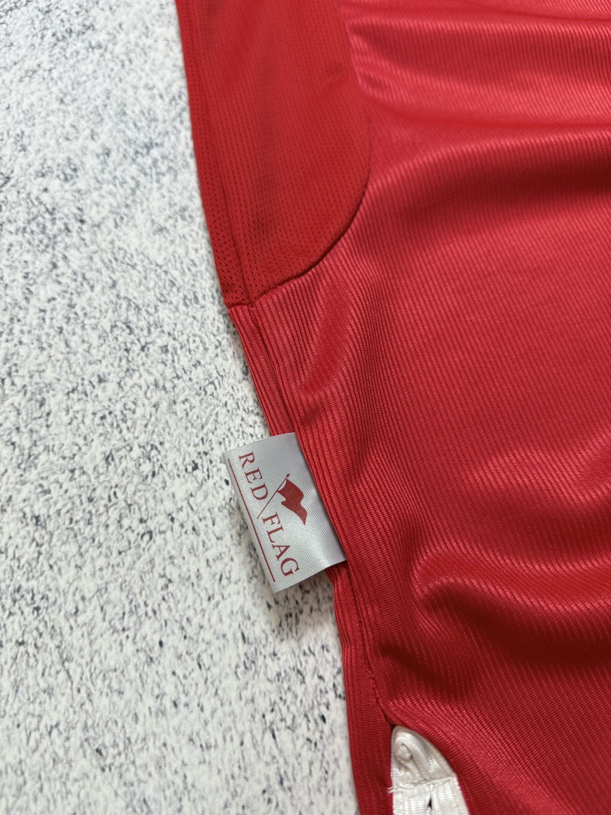Vintage Vintage Red Flag Barnsley FC 2003-04 Home Football Shirt Size US L / EU 52-54 / 3 - 7 Thumbnail